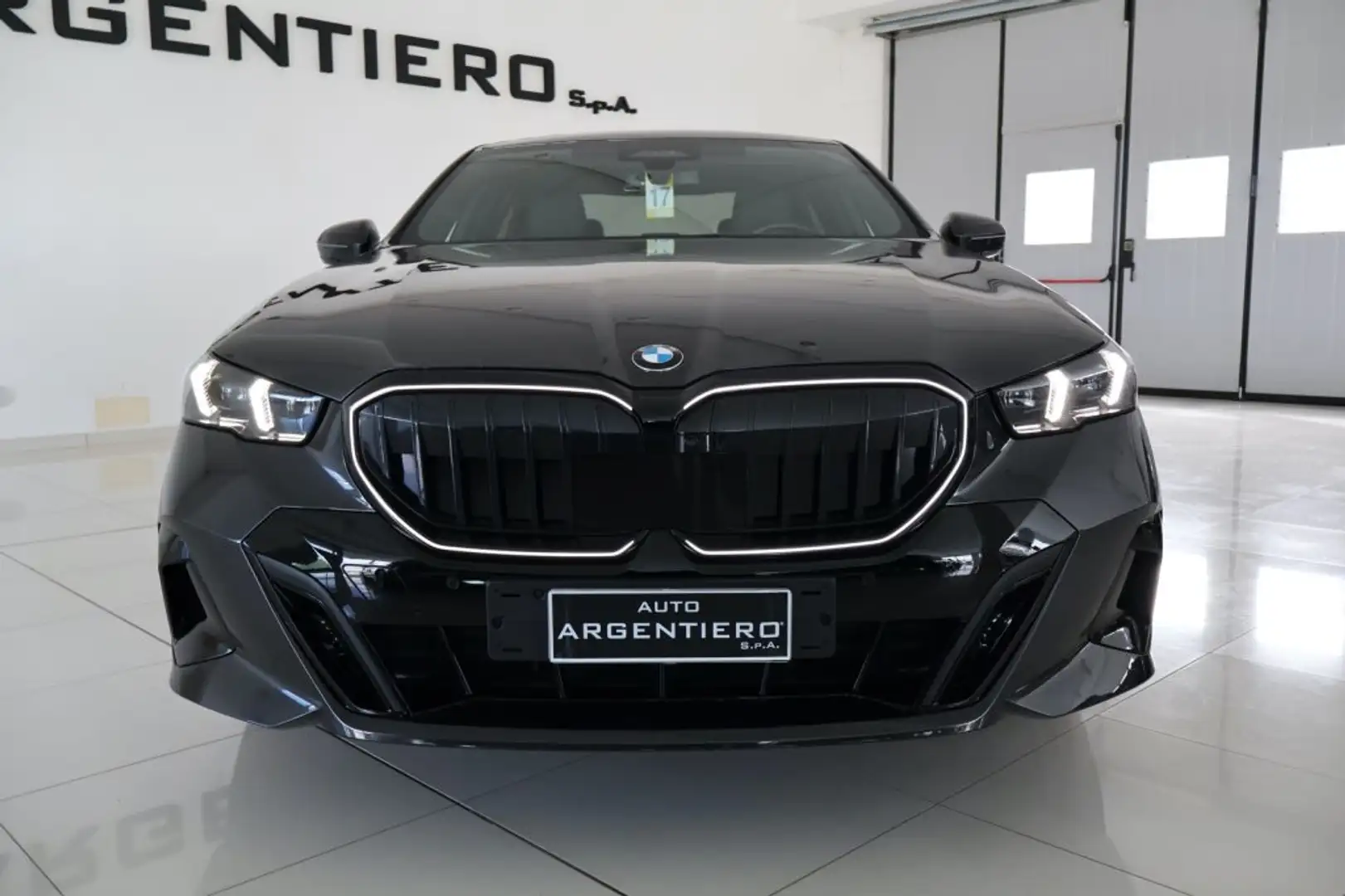 BMW 520 d 48V Msport PRO HARMANN KARDON ICONIC GLOW Сірий - 2
