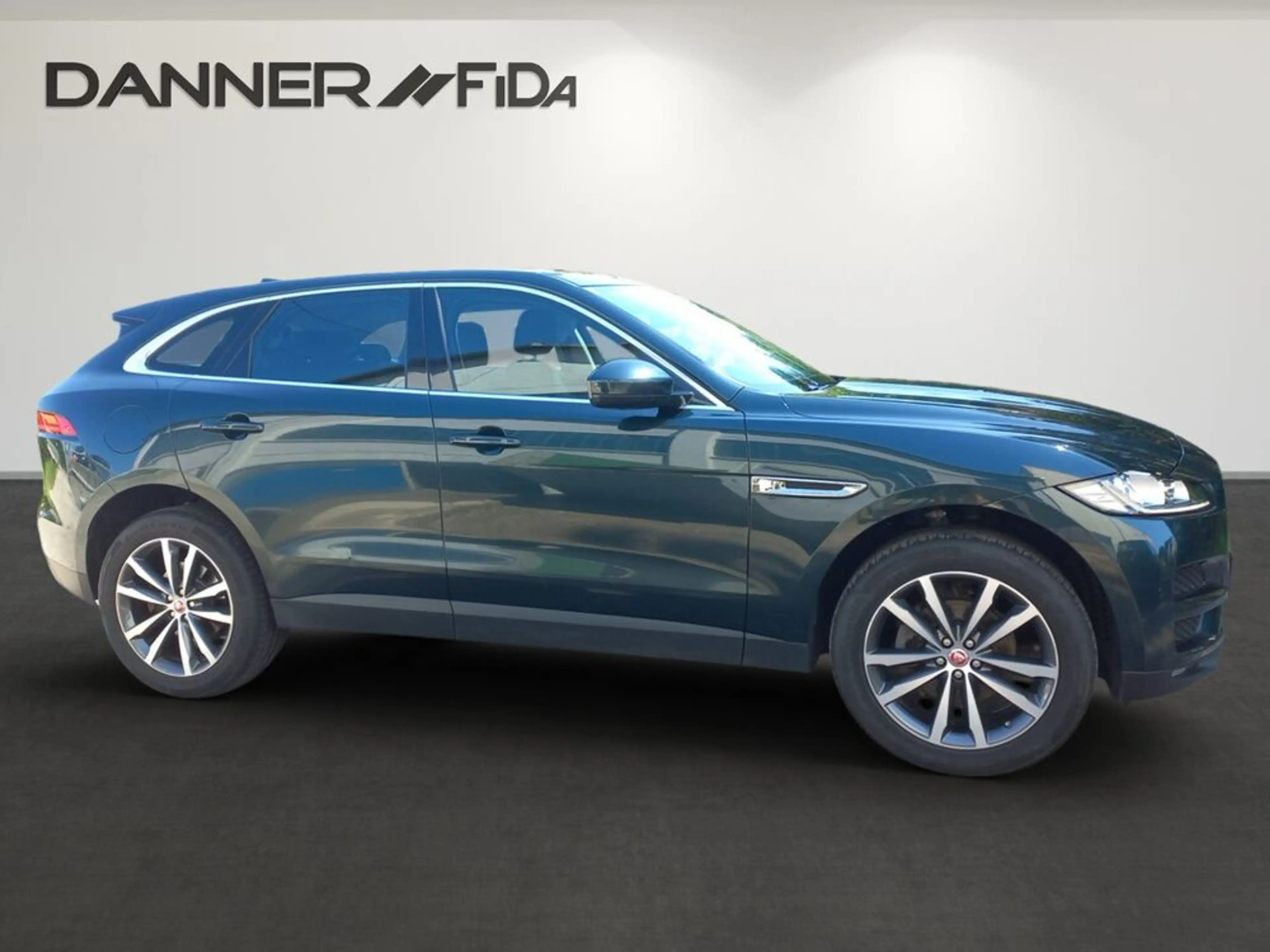 Jaguar F-Pace Portfolio AWD*SOFORT VERFÜGBAR* — photo 3