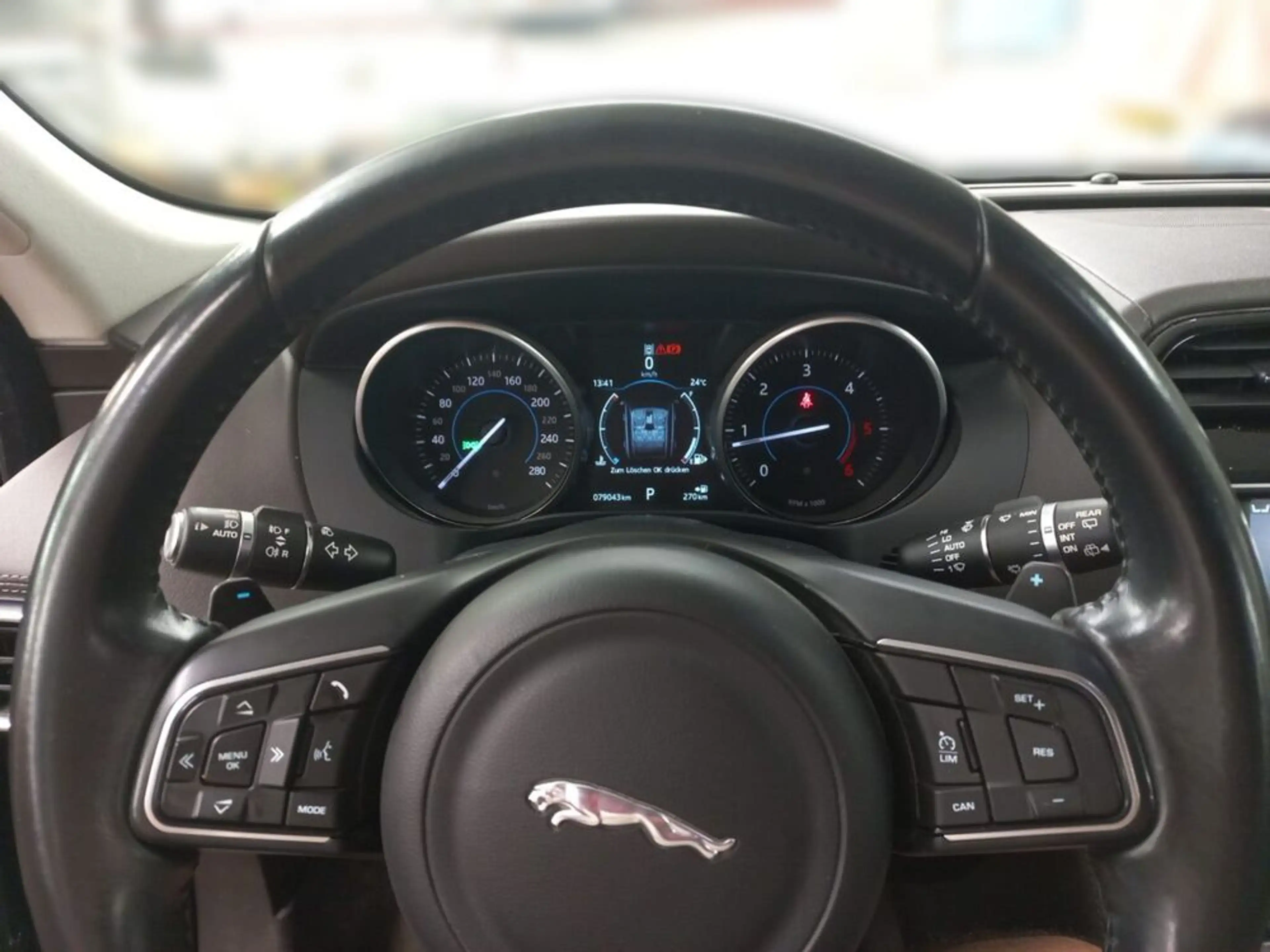Jaguar F-Pace Portfolio AWD*SOFORT VERFÜGBAR* — photo 14