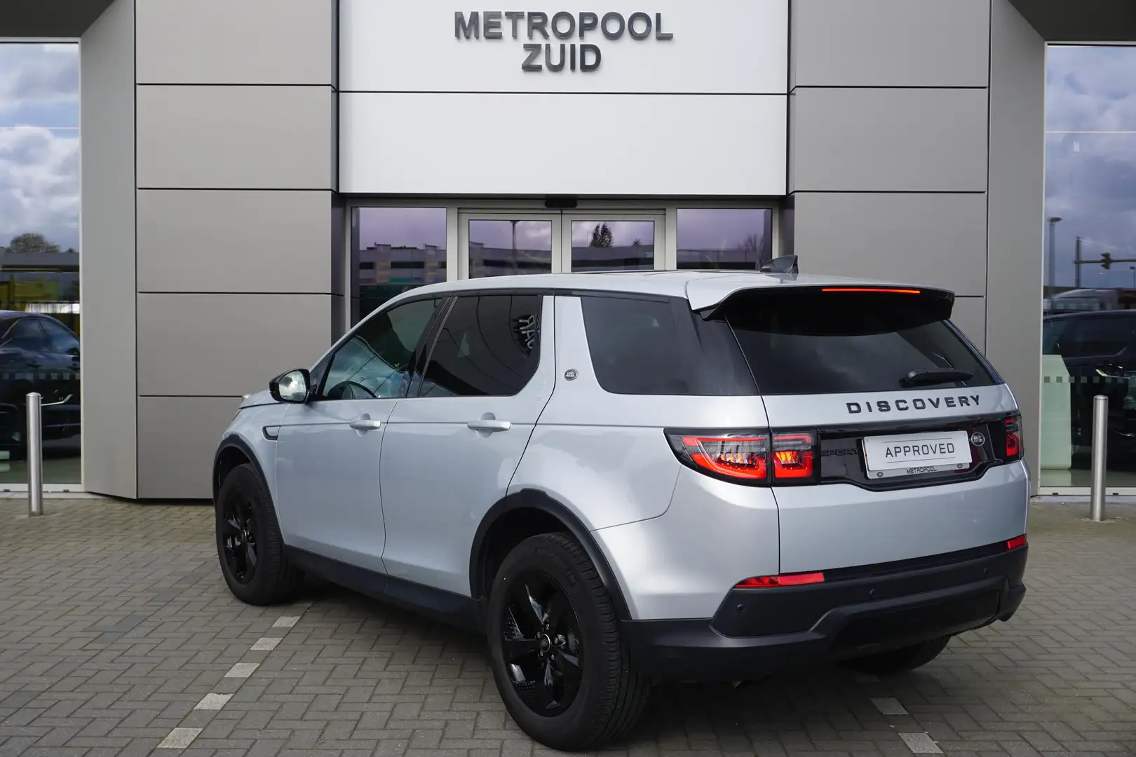 Land Rover Discovery Sport D165 7-zit Grau - 2