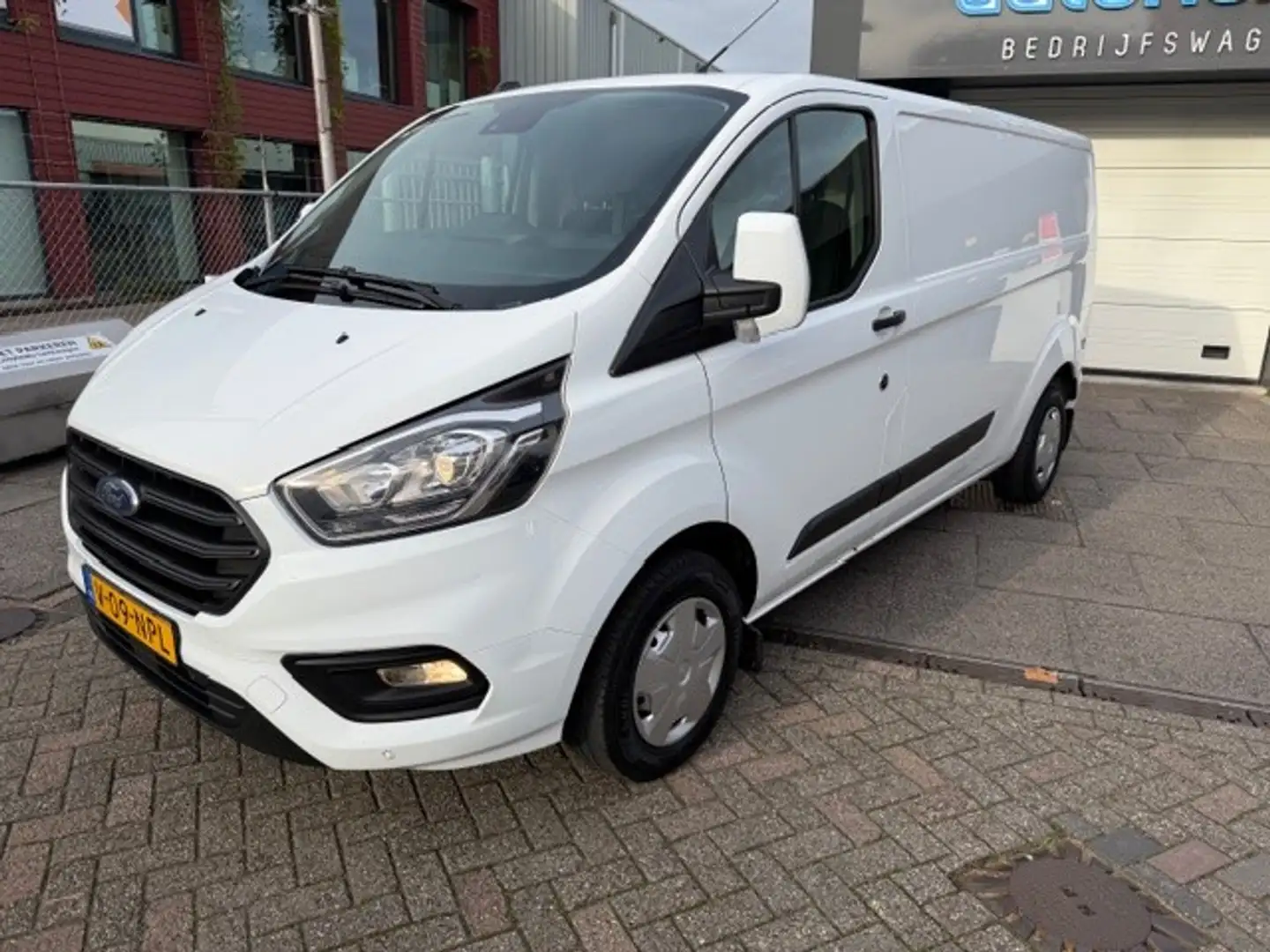Ford Transit Custom 300 2.0 TDCI L2H1 Trend AIRCO I PDC I 3-ZITS I 1e Wit - 2