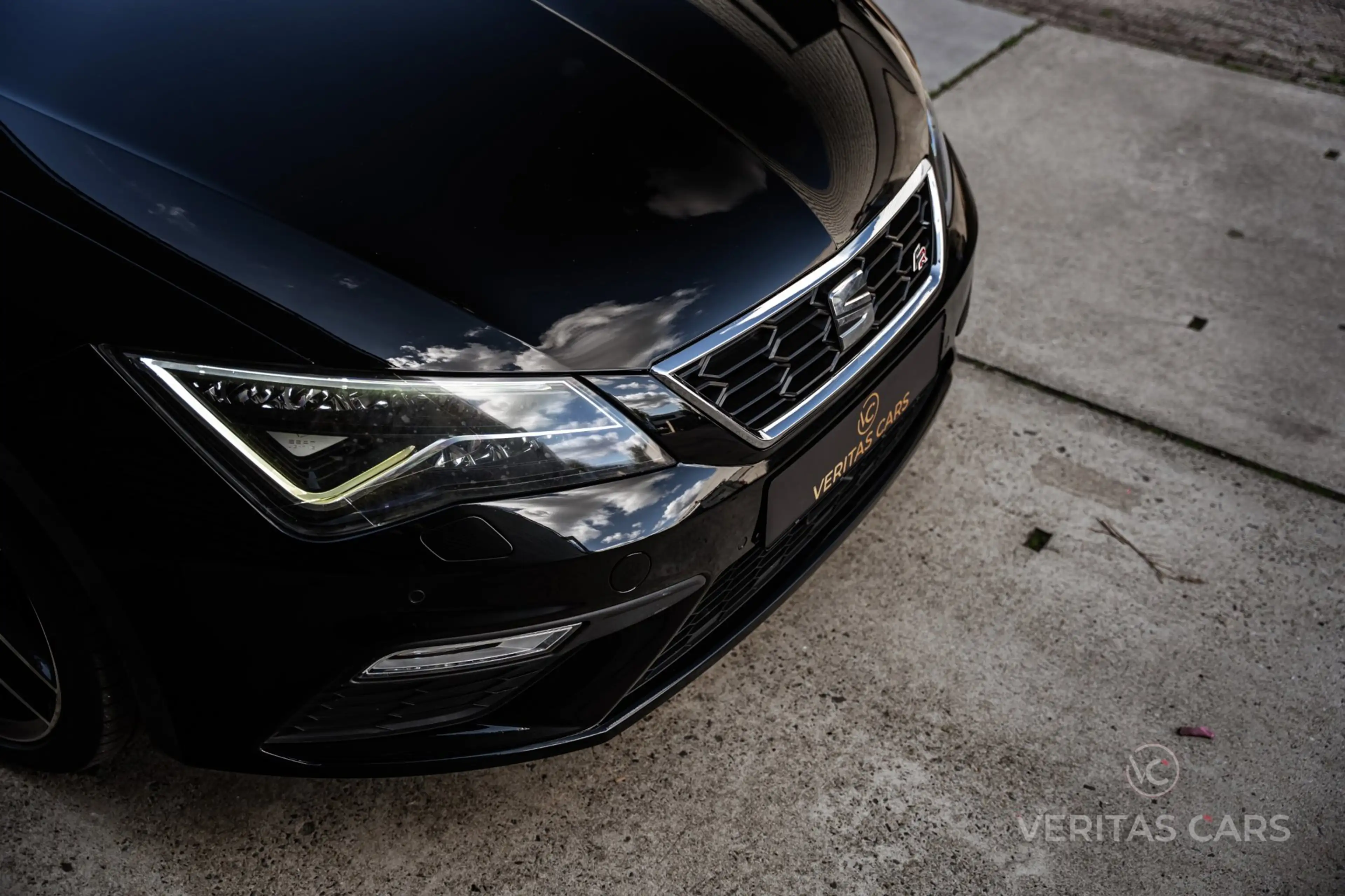 SEAT Leon ST 1.8 TSI FR 180PK|Pano|Beats|Camera|Drive Profil — photo 27