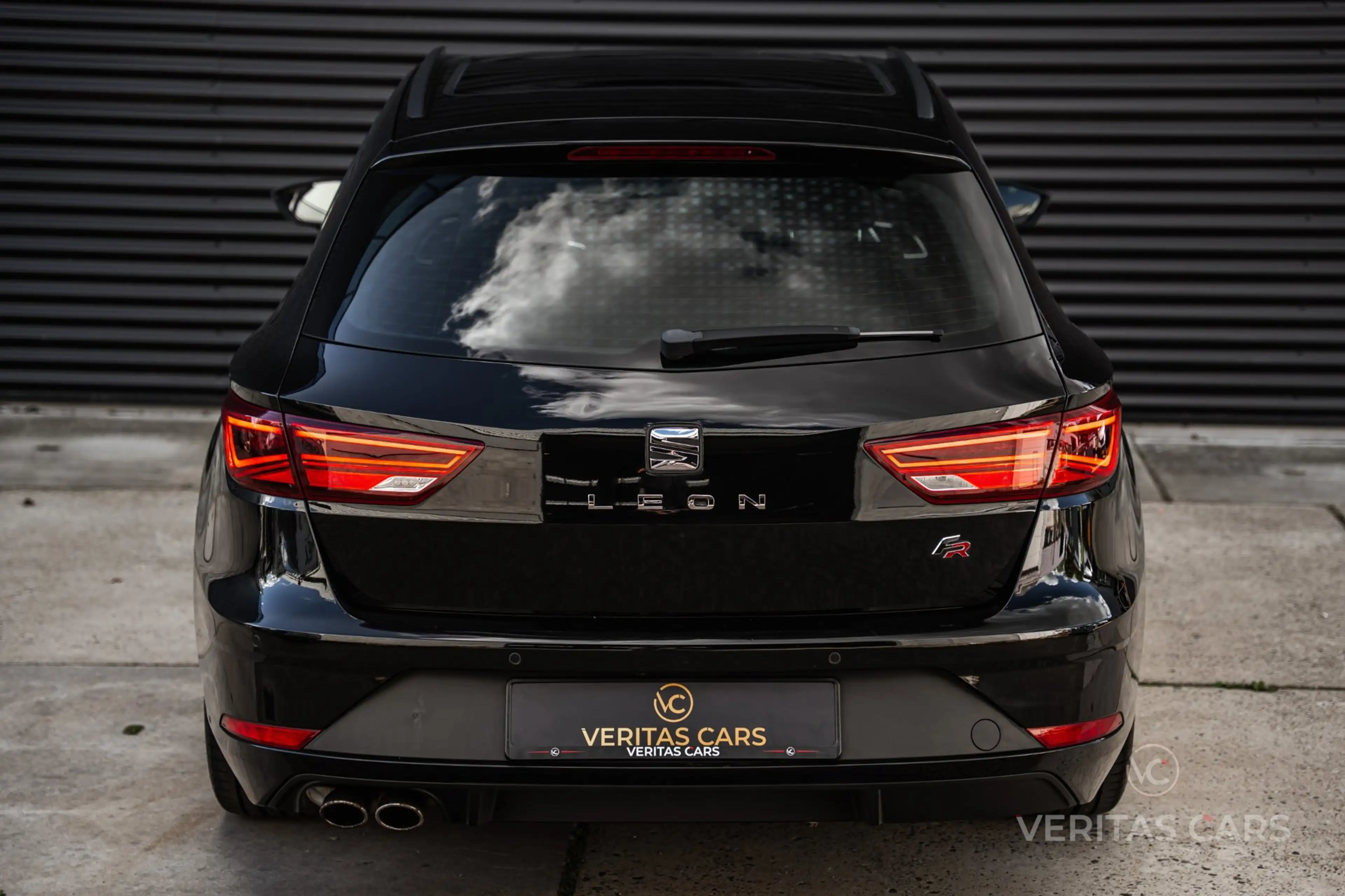 SEAT Leon ST 1.8 TSI FR 180PK|Pano|Beats|Camera|Drive Profil — photo 6