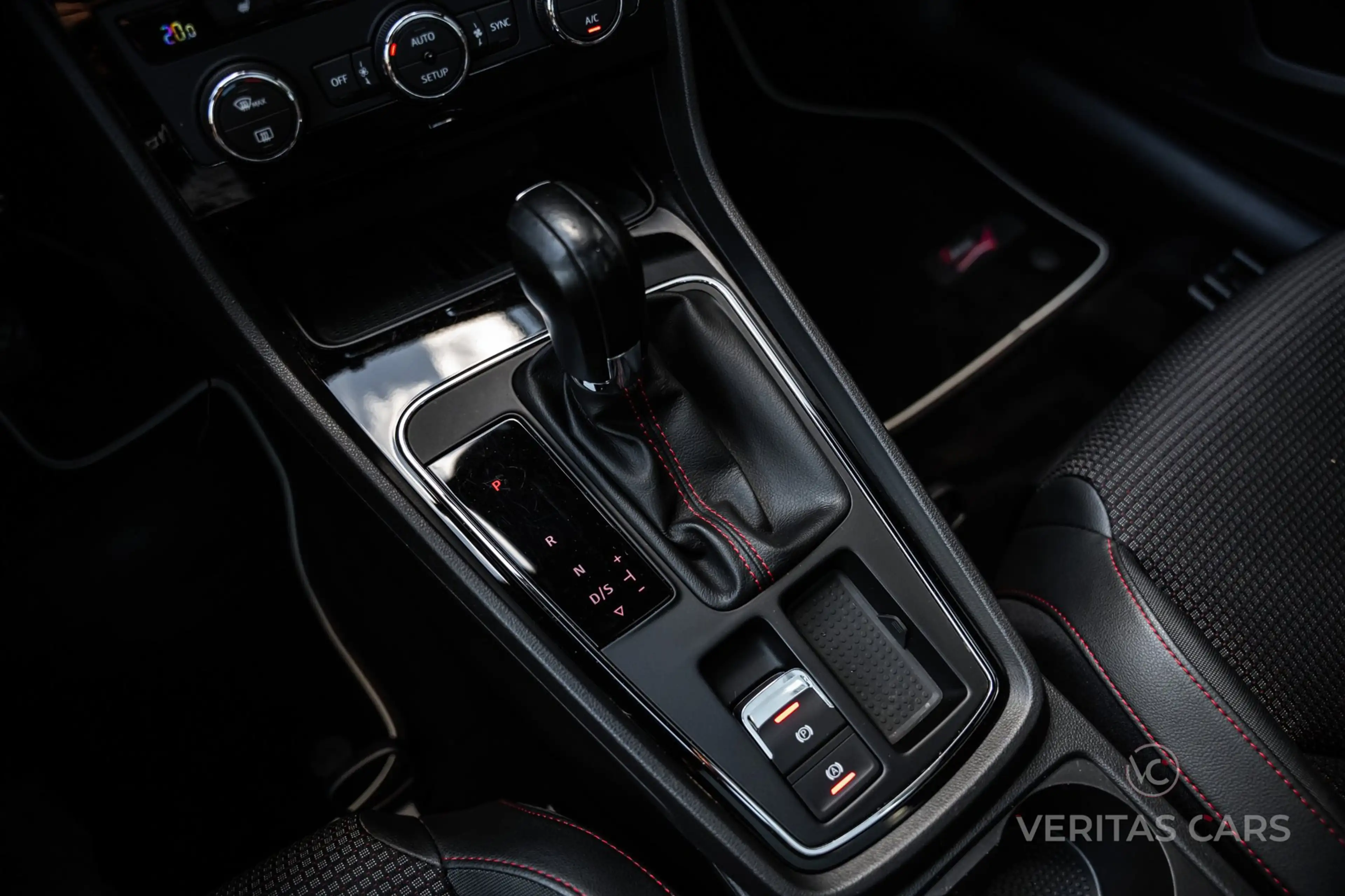 SEAT Leon ST 1.8 TSI FR 180PK|Pano|Beats|Camera|Drive Profil — photo 15