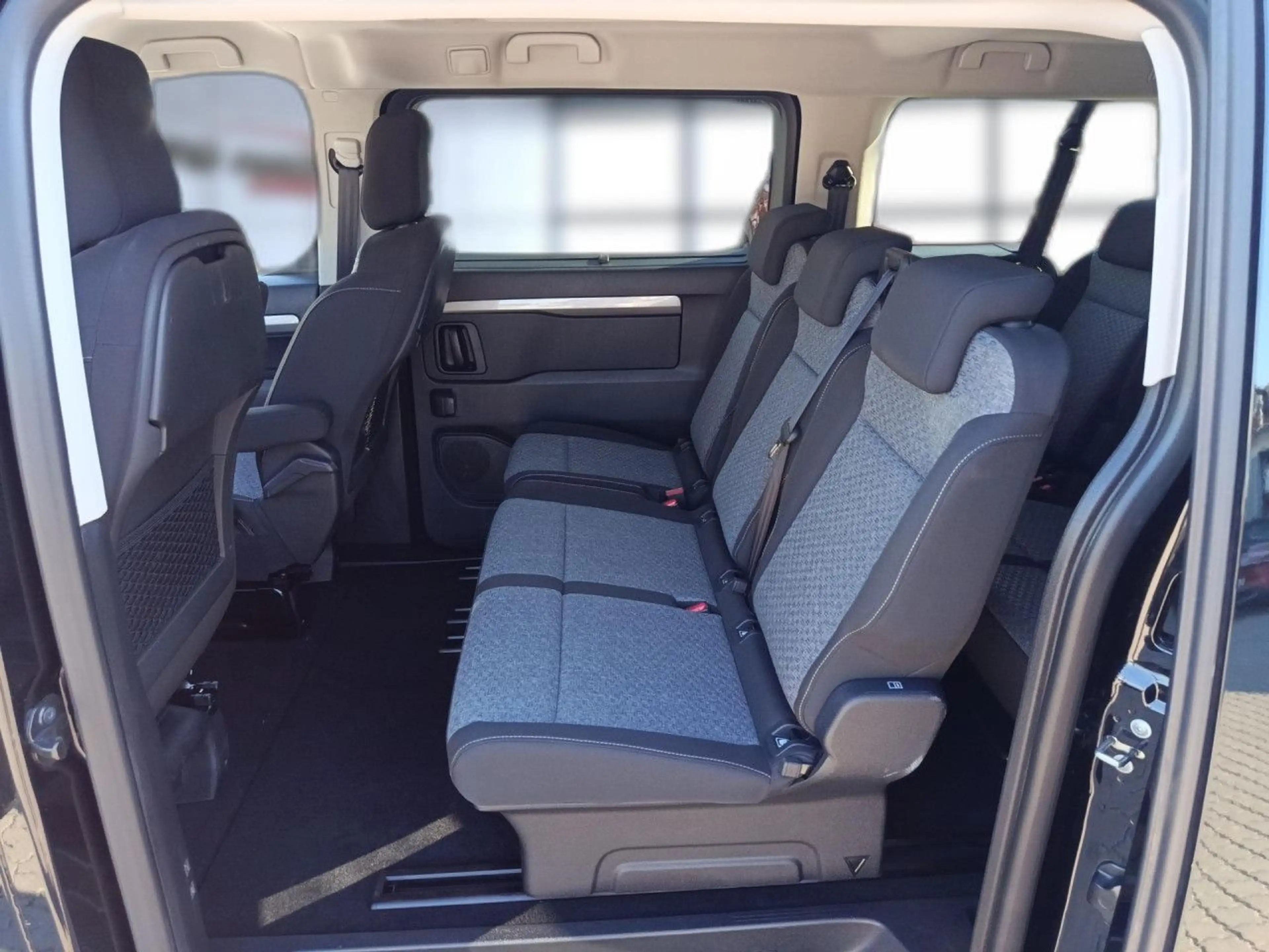 Toyota Proace Verso 2.0 D-4D L2 Team D 177PS Automatik — photo 15
