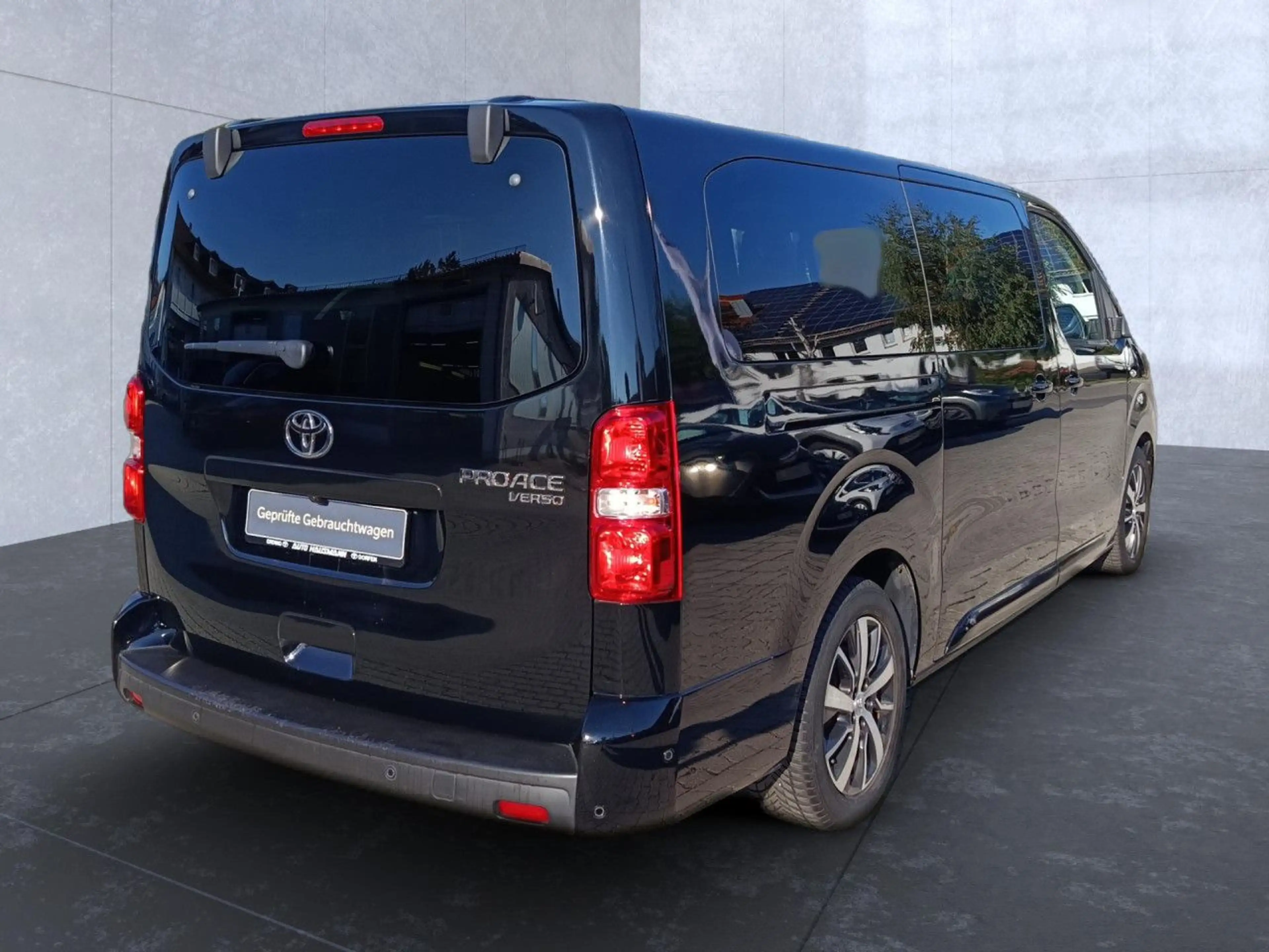 Toyota Proace Verso 2.0 D-4D L2 Team D 177PS Automatik — photo 5