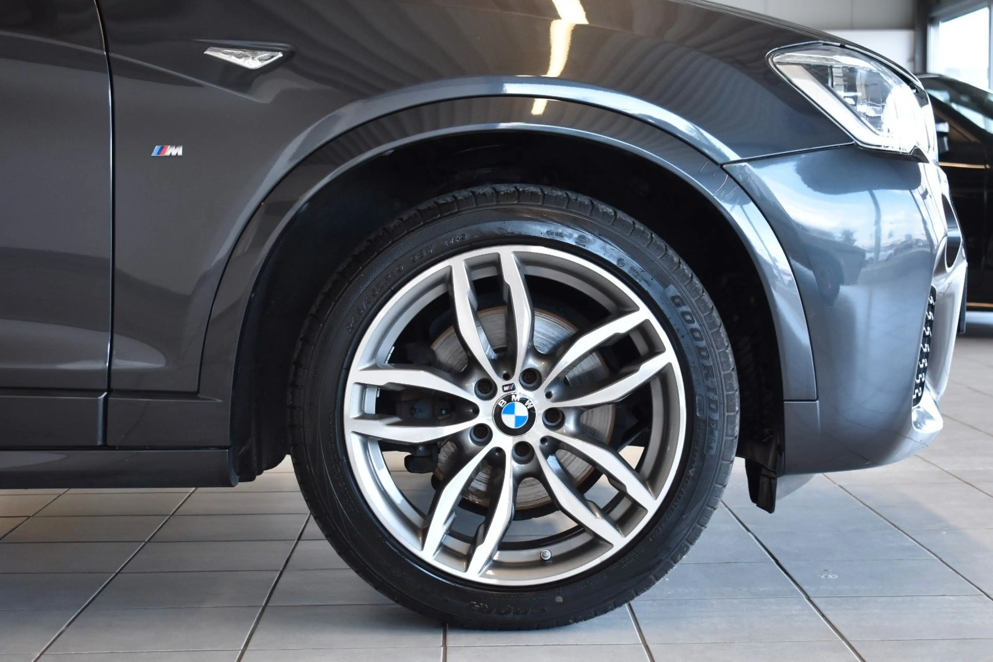 BMW X4 xDrive 20d/M-SPORT/LED/LEDER/HUD/NAVI/M PAKET — photo 9