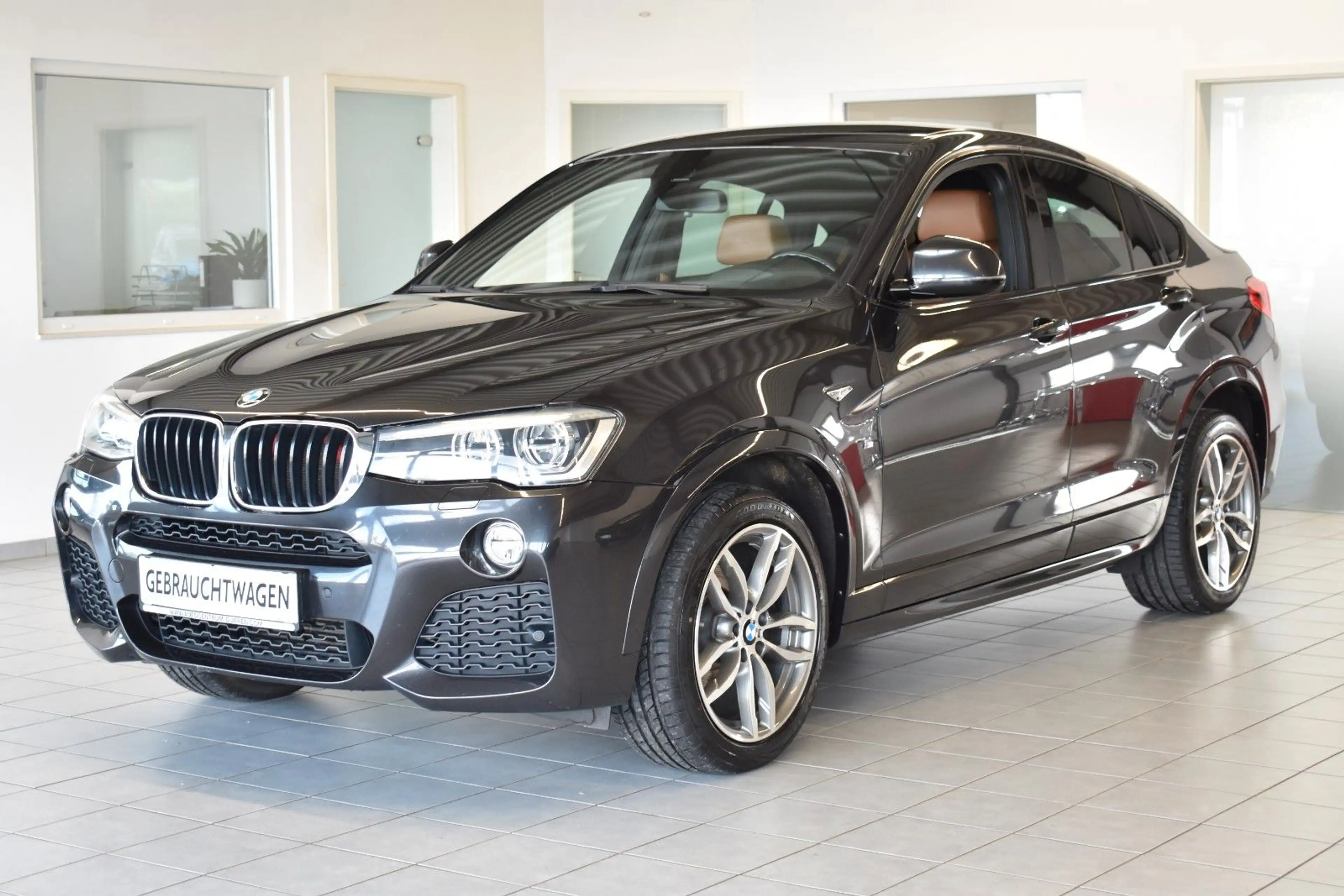 BMW X4 xDrive 20d/M-SPORT/LED/LEDER/HUD/NAVI/M PAKET — photo 3