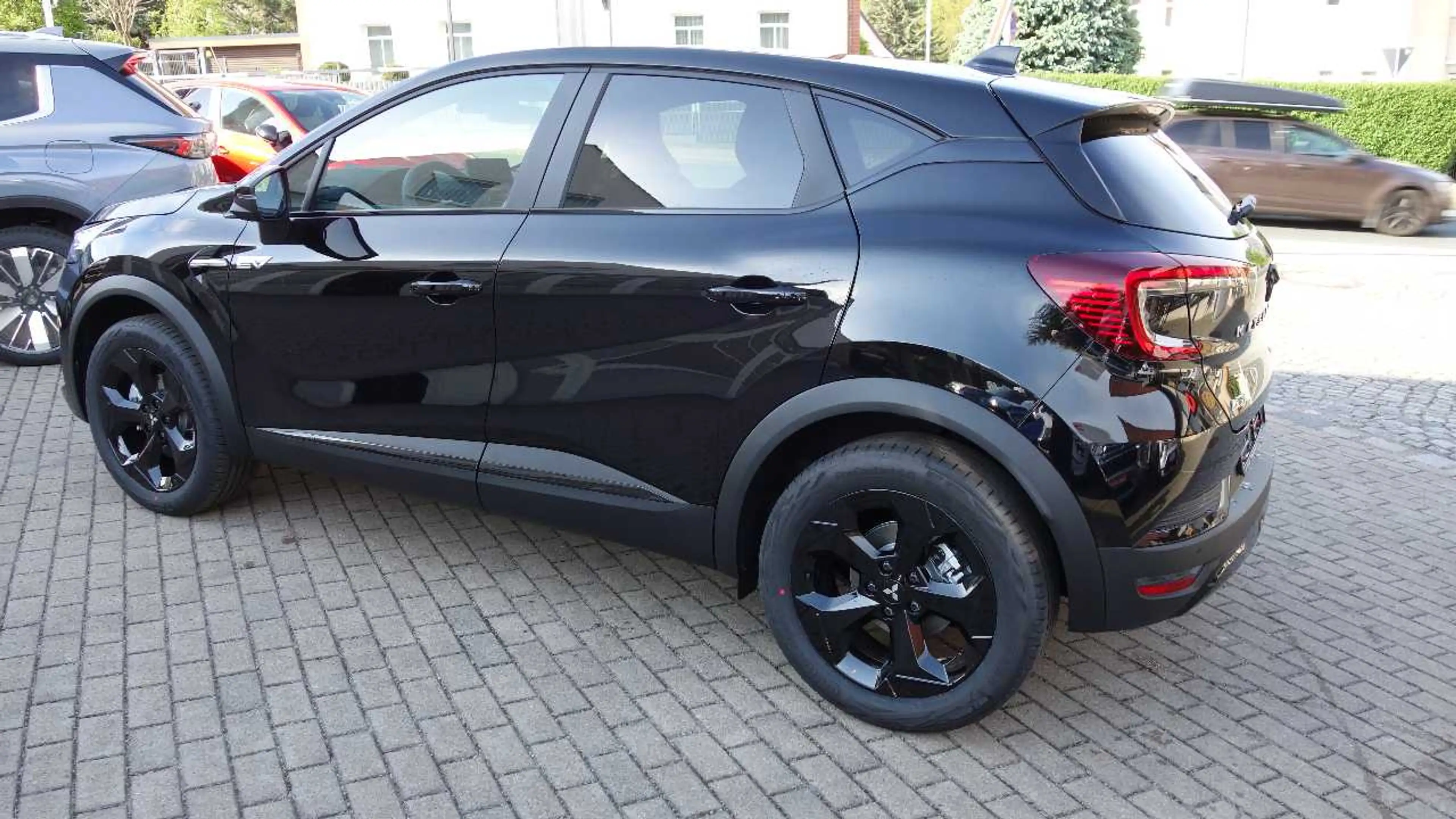 Mitsubishi ASX 1.8 Hybrid Black — photo 3