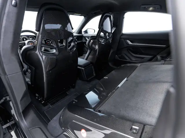 Porsche Taycan Turbo GT mit Weissach-Paket Ansicht 20