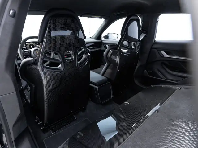 Porsche Taycan Turbo GT mit Weissach-Paket Ansicht 22