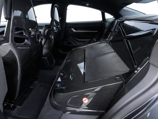 Porsche Taycan Turbo GT mit Weissach-Paket Ansicht 21