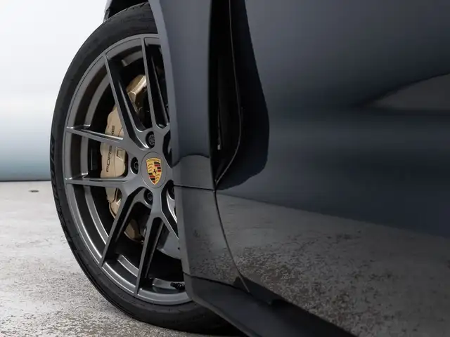 Porsche Taycan Turbo GT mit Weissach-Paket Ansicht 10