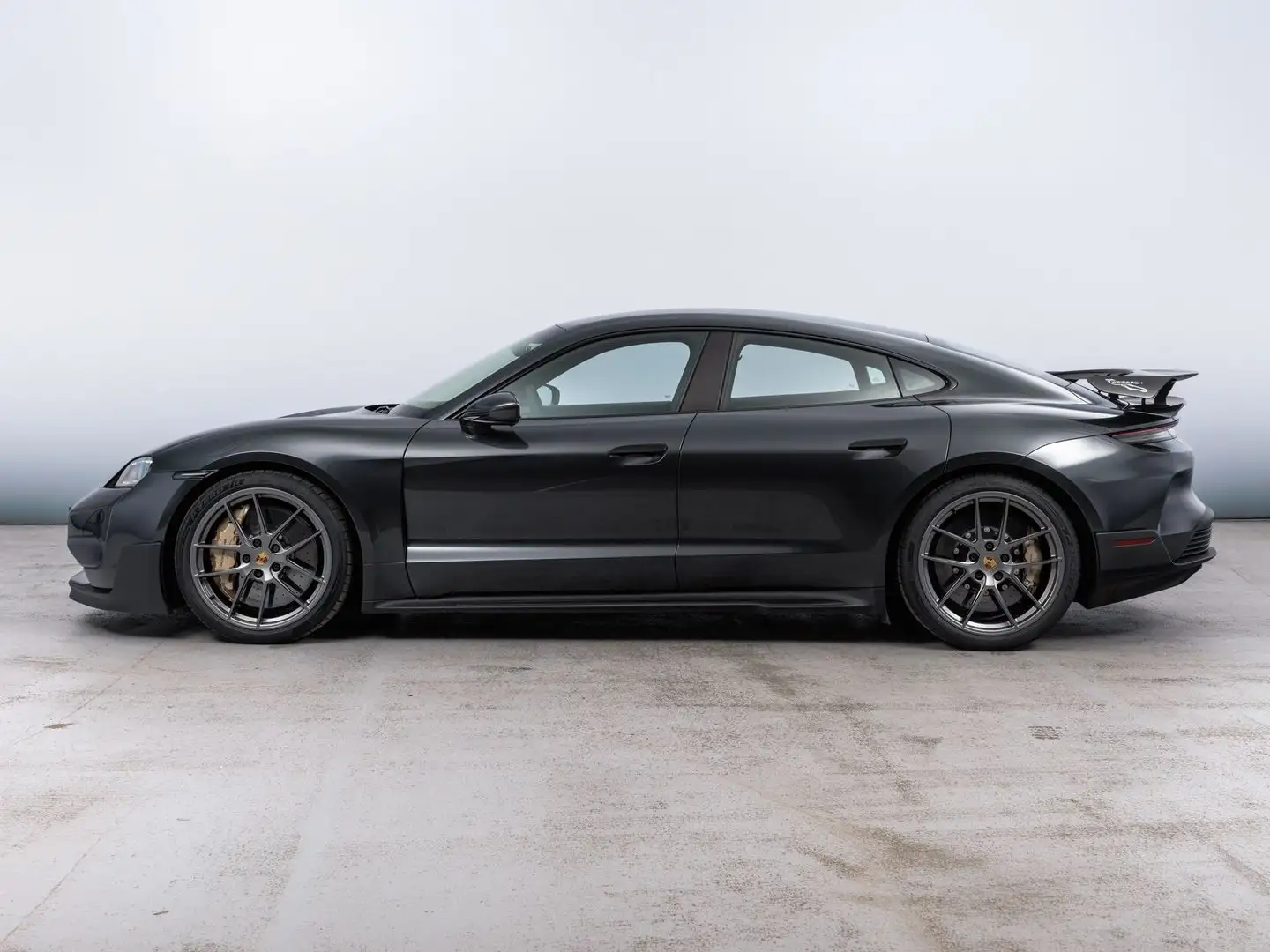 Porsche Taycan Turbo GT mit Weissach-Paket Grau - 2