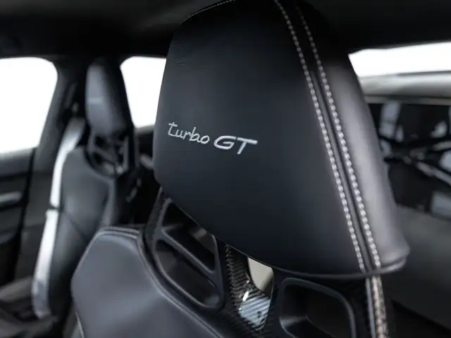 Porsche Taycan Turbo GT mit Weissach-Paket Ansicht 28