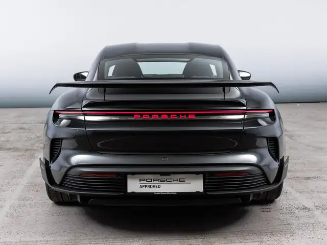 Porsche Taycan Turbo GT mit Weissach-Paket Ansicht 4