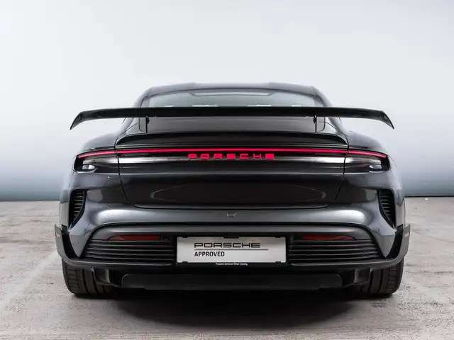 Porsche Taycan Turbo GT mit Weissach-Paket Ansicht 15