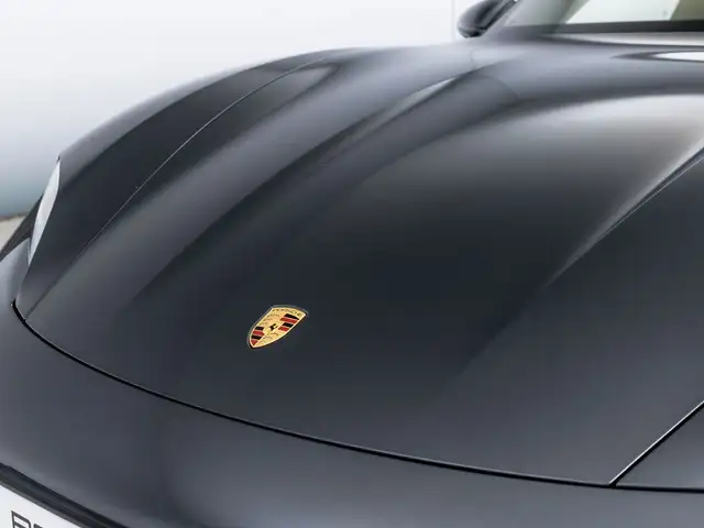 Porsche Taycan Turbo GT mit Weissach-Paket Ansicht 12