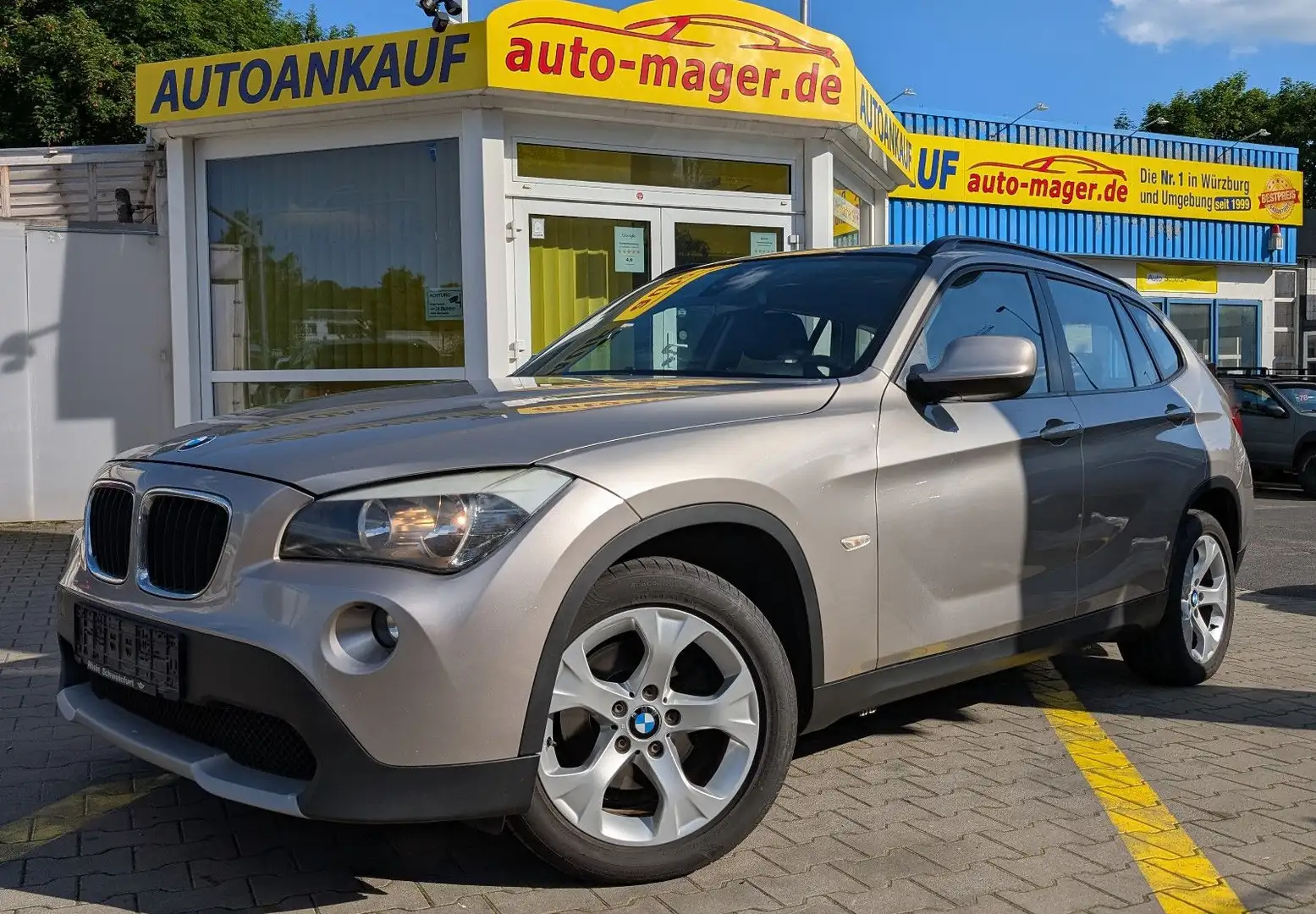 BMW X1 20d sDrive*2Hd*Navi*Shz*Pdc*TÜV&INSP.Neu* Silber - 1