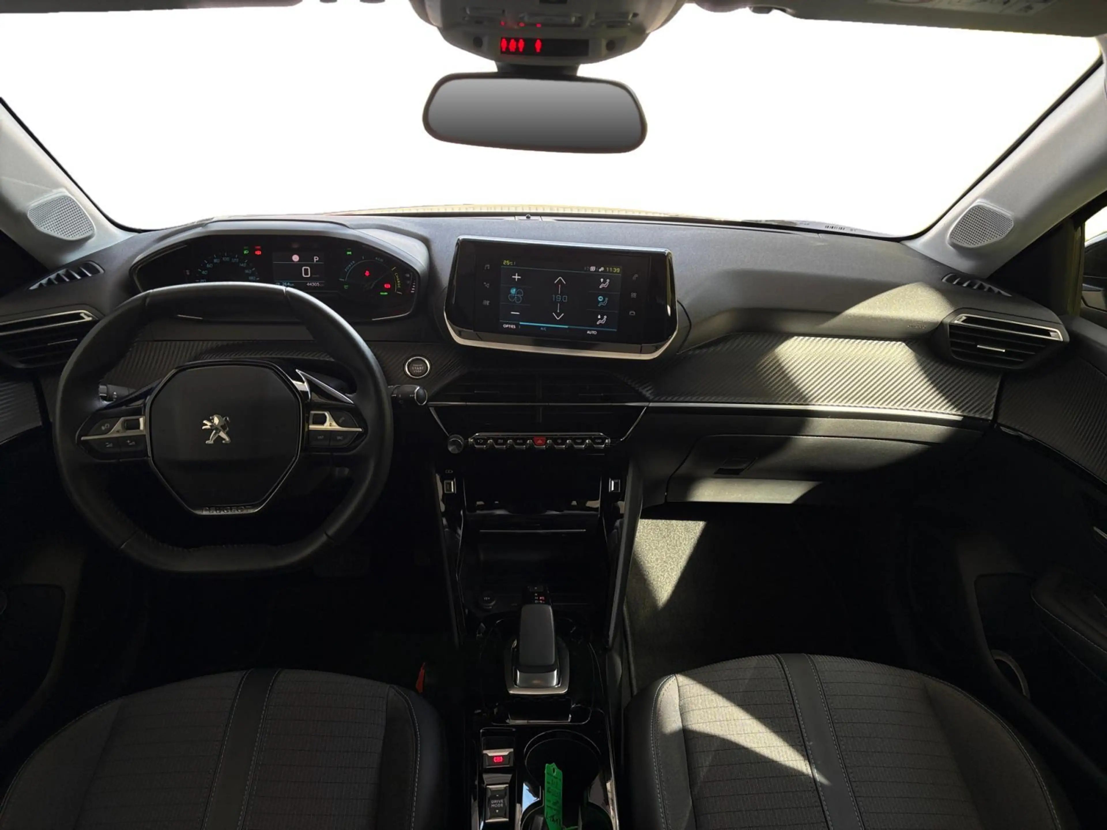 Peugeot e-208 Allure Pack EV 3-FASEN 50kWh 136pk KEYLESS ENTRY | — photo 11