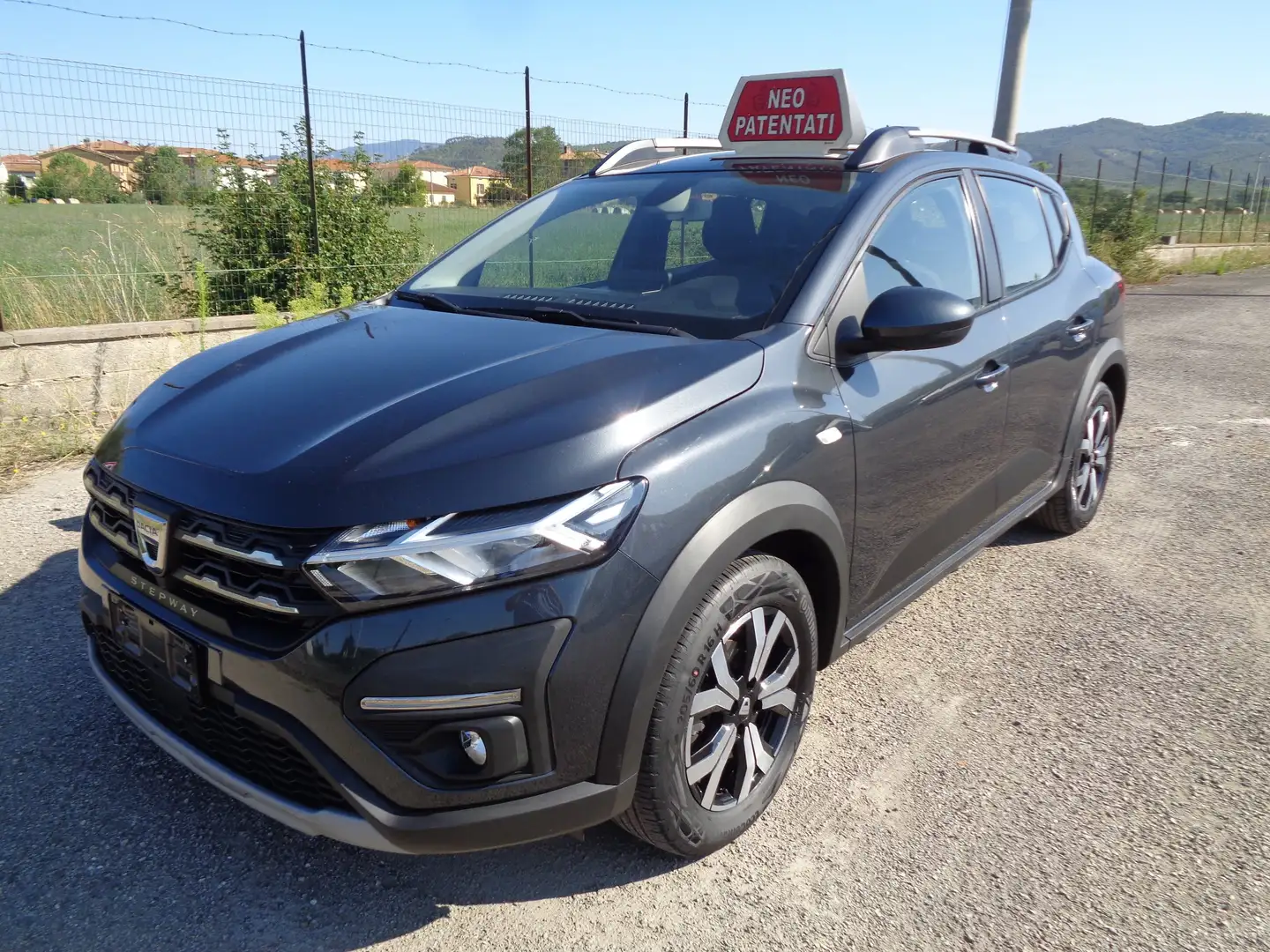 Dacia Sandero Sandero   Stepway 1.0 tce Comfort  Eco-g 100cv Gris - 1