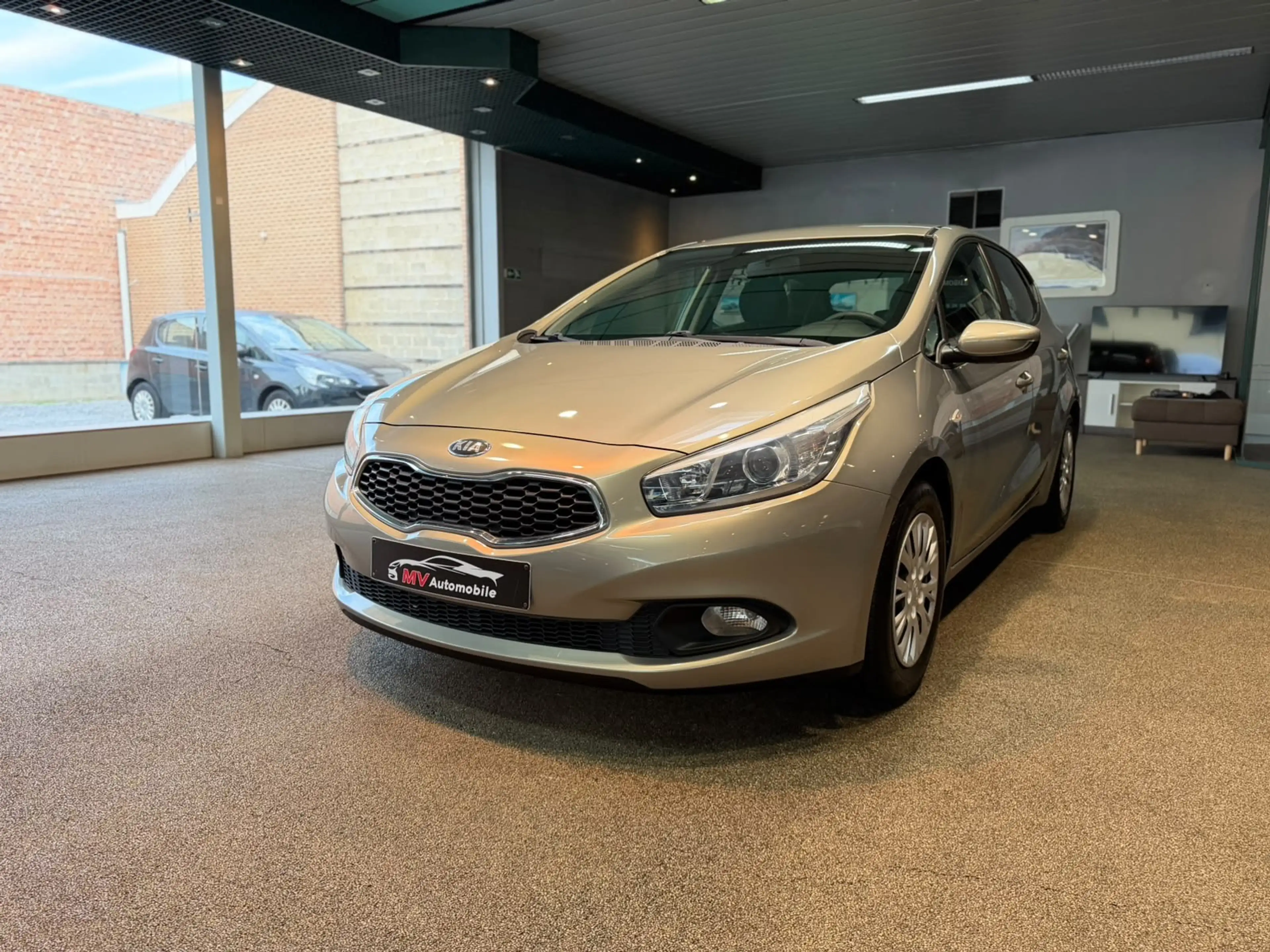 Kia Ceed / cee'd 1.4i Sense ISG * 43000kms * Clim