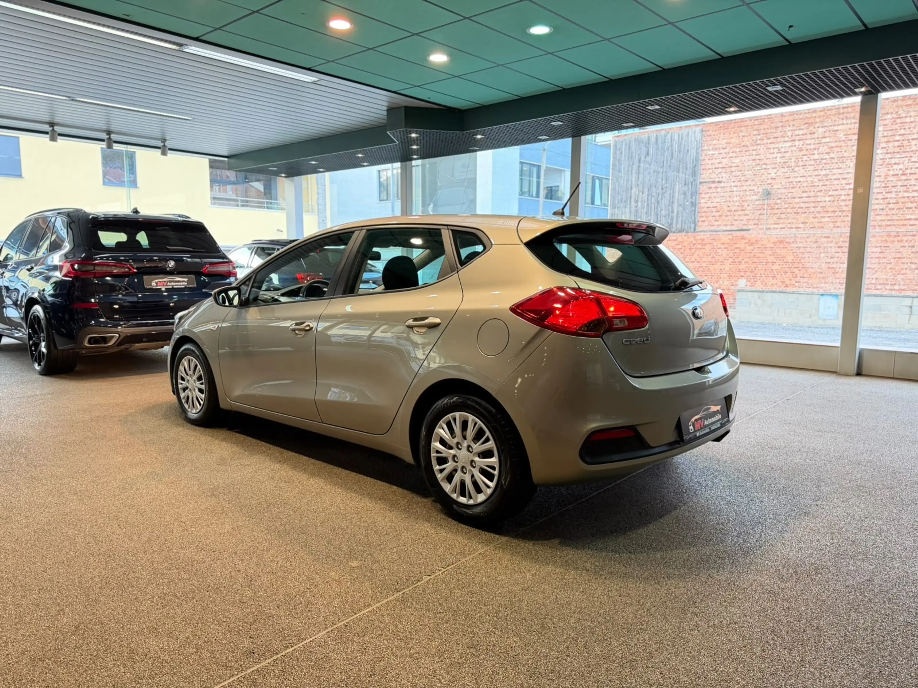 Kia Ceed / cee'd 1.4i Sense ISG * 43000kms * Clim — photo 4