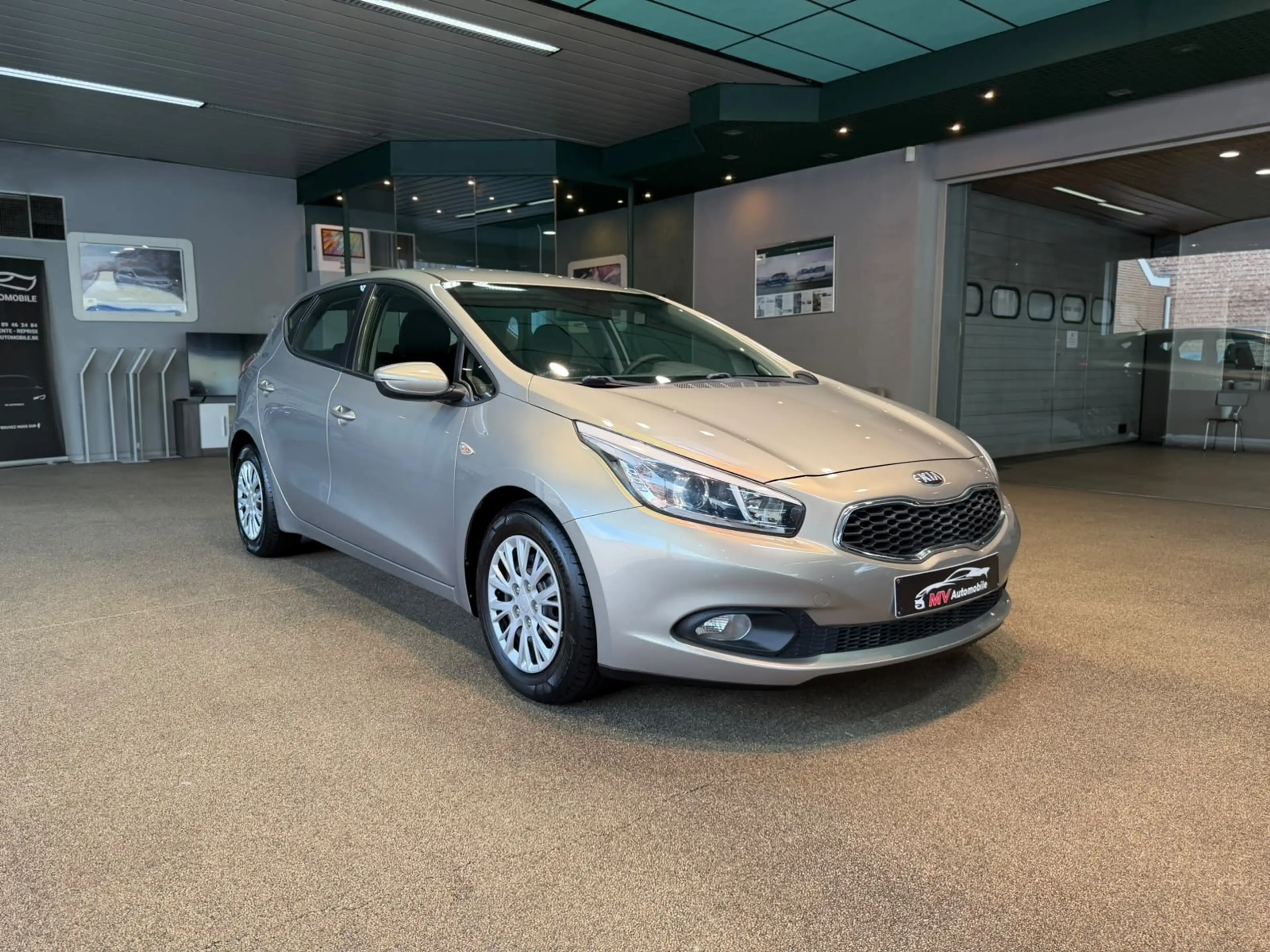 Kia Ceed / cee'd 1.4i Sense ISG * 43000kms * Clim — photo 3