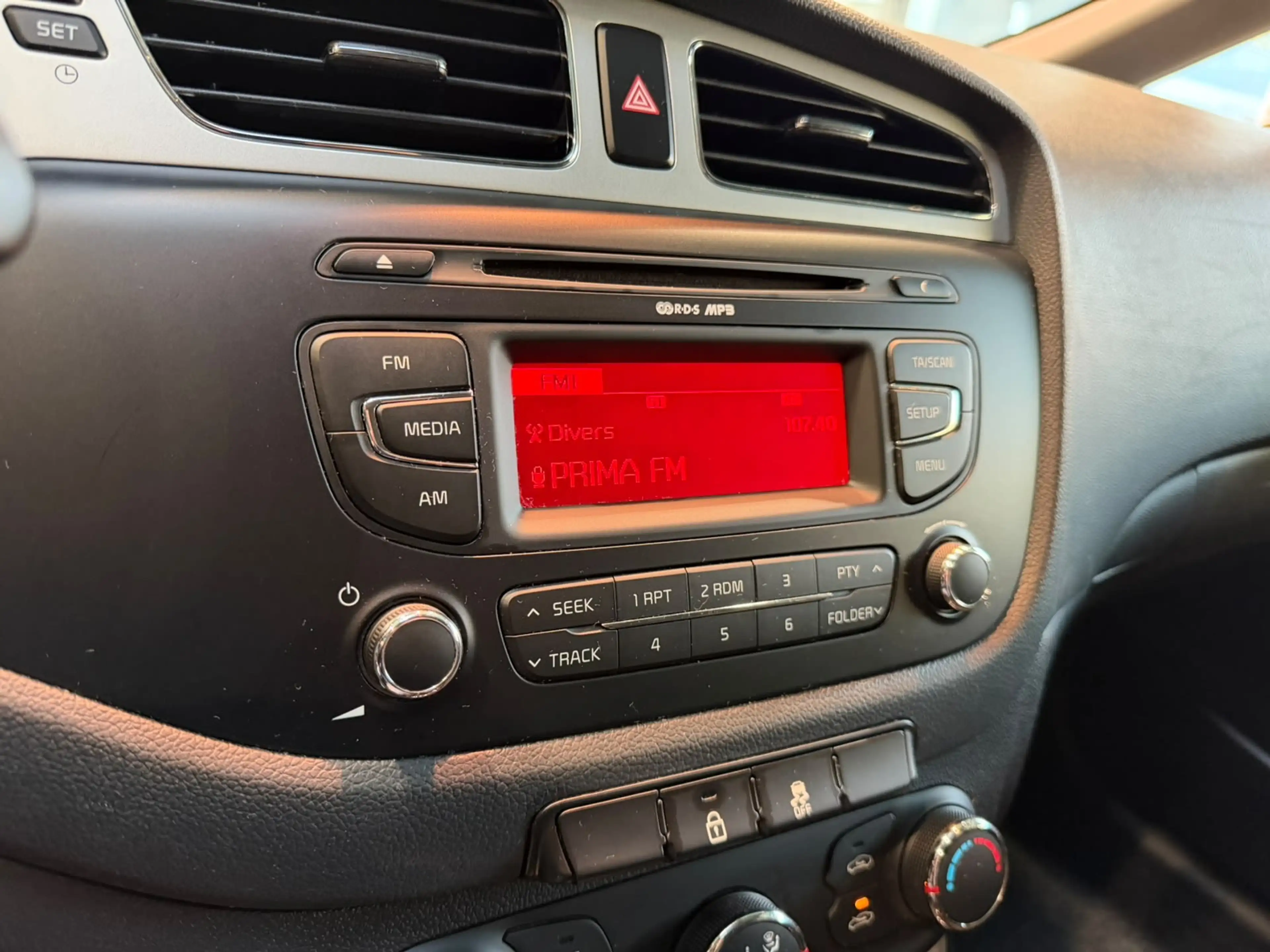 Kia Ceed / cee'd 1.4i Sense ISG * 43000kms * Clim — photo 14