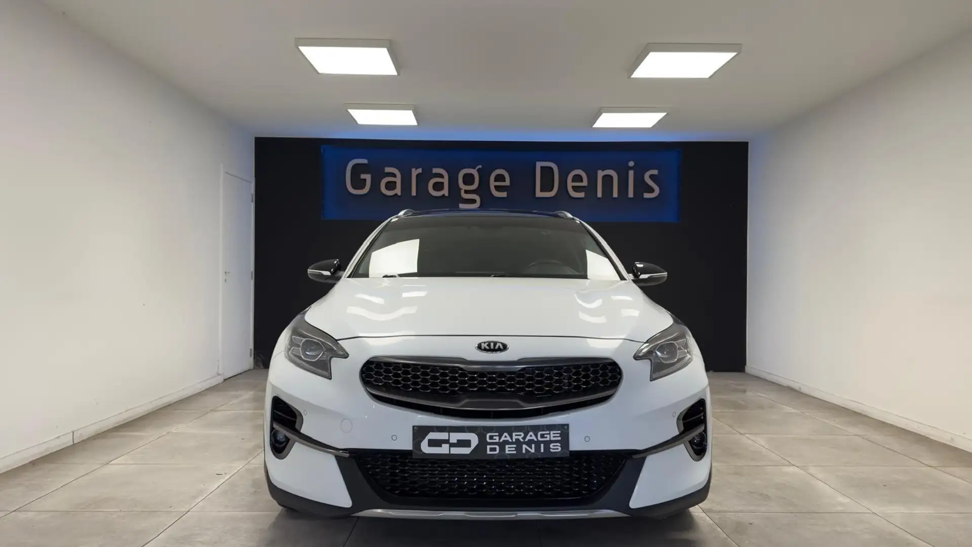 Kia XCeed 1.6 CRDi Sense *TOIT-PANO*GPS+CAMERA*LED*CUIR* Wit - 2