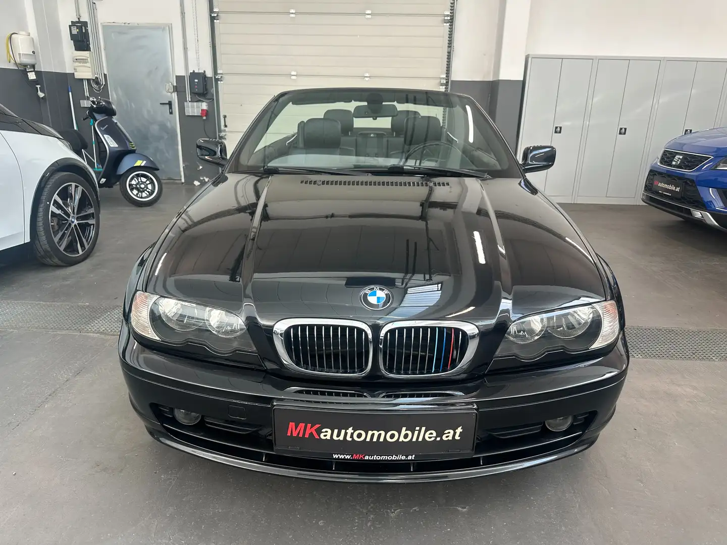 BMW 318 318 Ci Cabrio Schwarz - 2