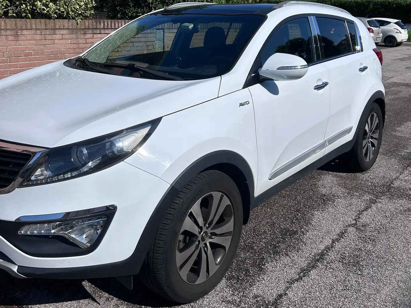 Kia Sportage Sportage III 2010 2.0 crdi R Awd 184cv auto Bianco - 1