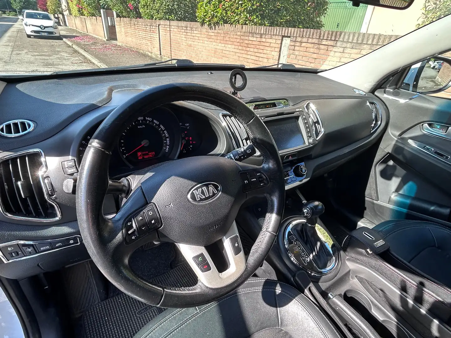 Kia Sportage Sportage III 2010 2.0 crdi R Awd 184cv auto Bianco - 2