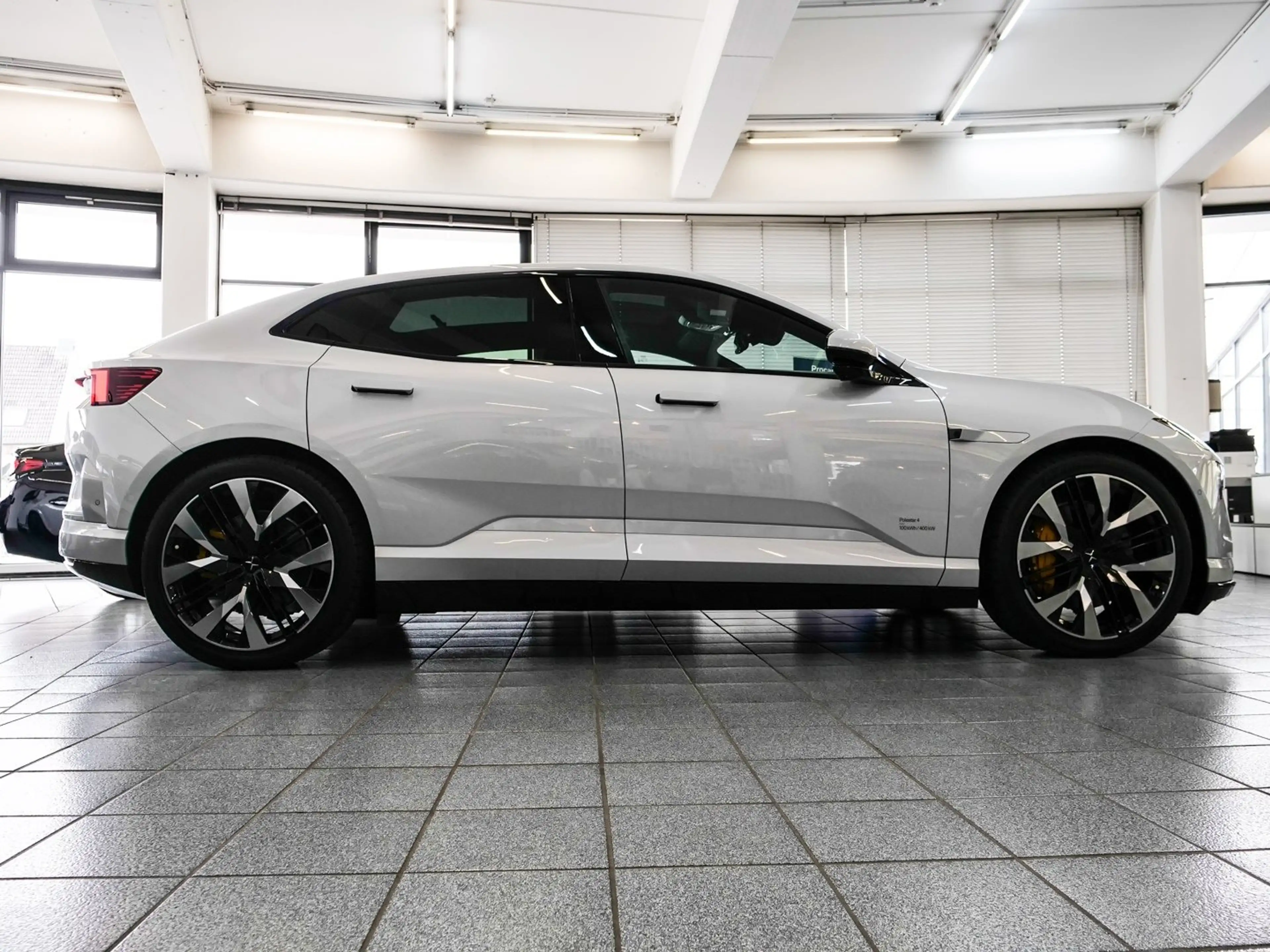 Polestar 4 Polestar 4 Dual Motor 100kWh Performance Plus — photo 4