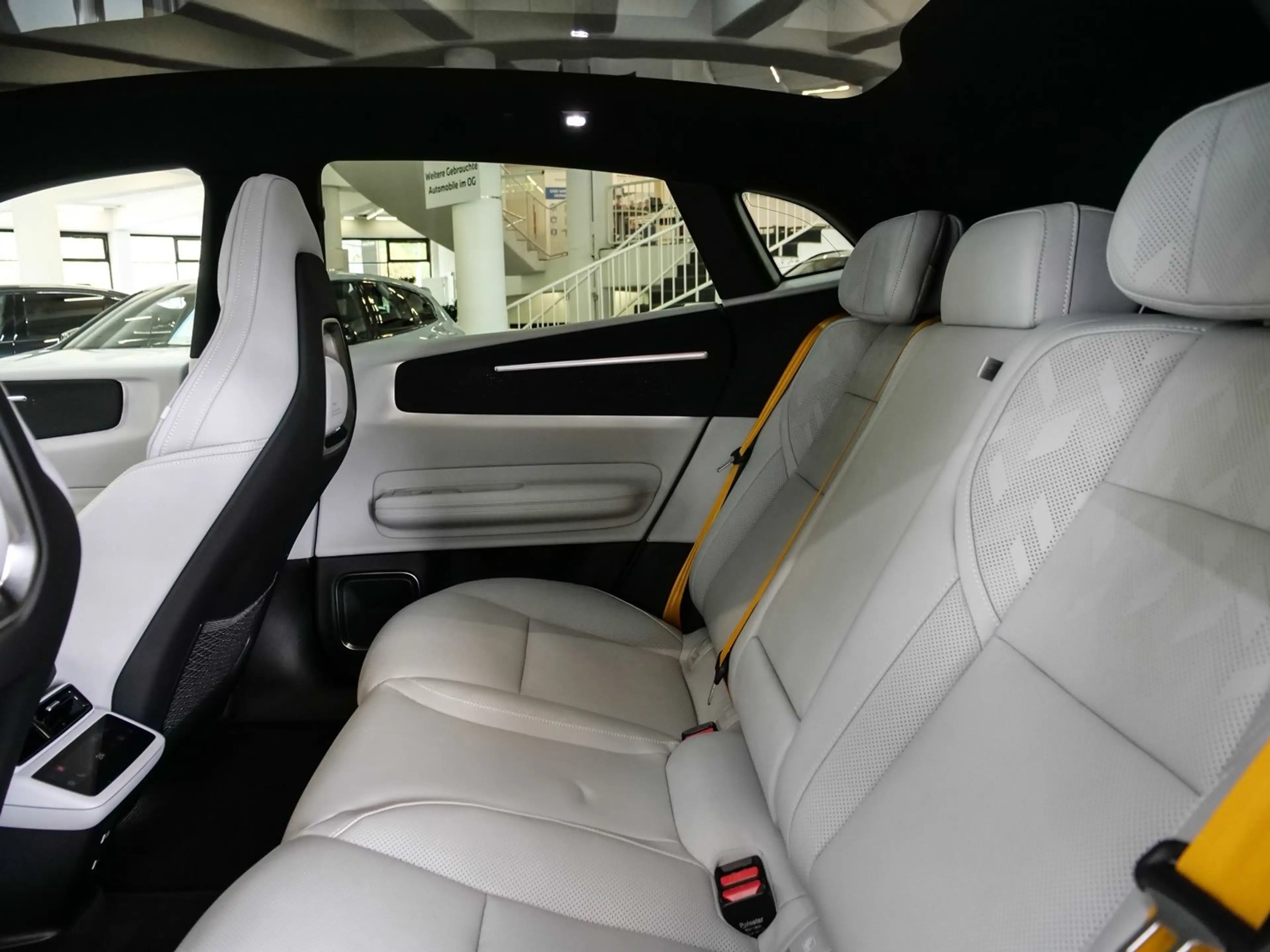 Polestar 4 Polestar 4 Dual Motor 100kWh Performance Plus — photo 11