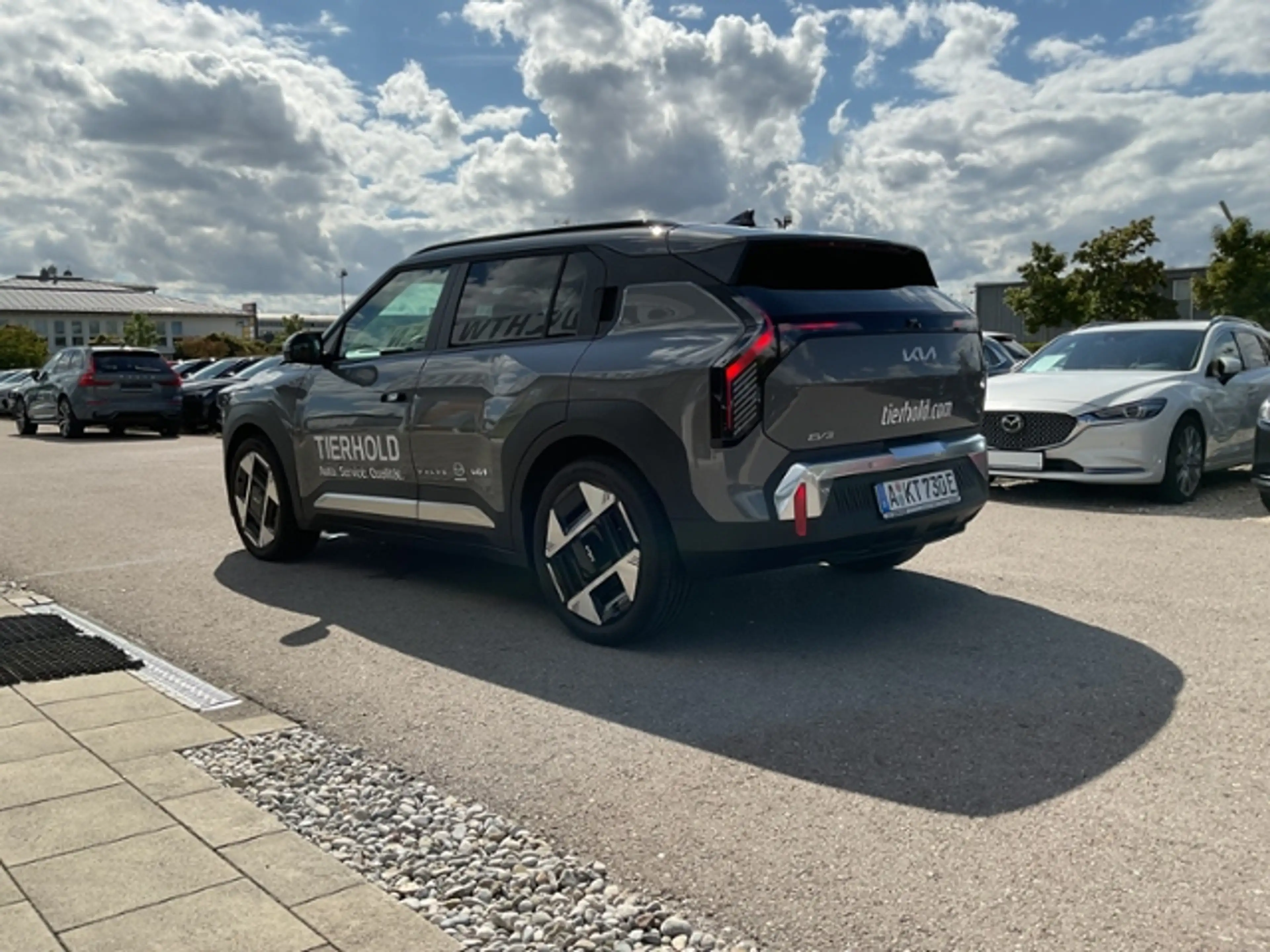 Kia EV3 EV3 FWD 58.3 EARTH WIC BUS UPG DWP — photo 5