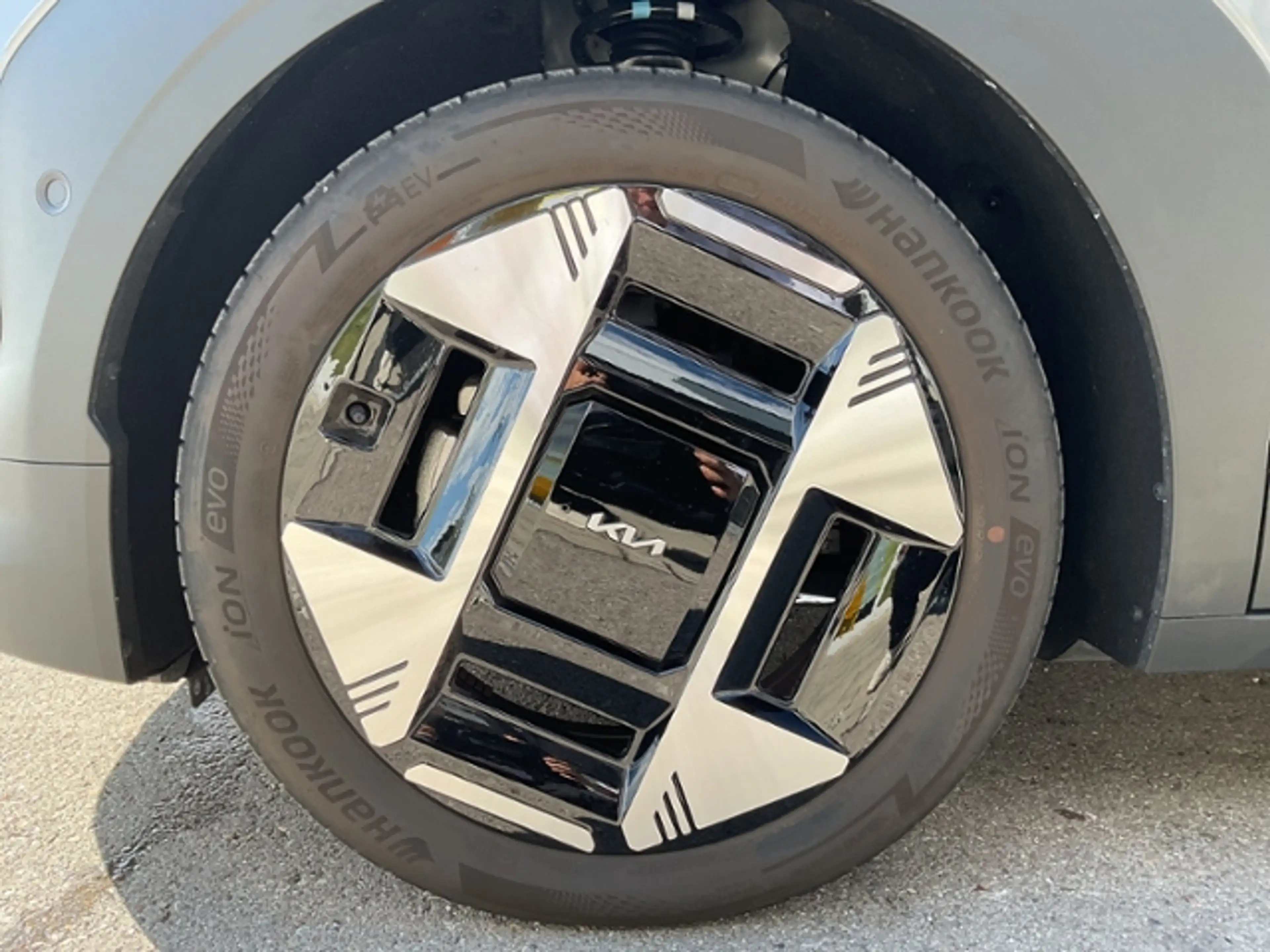 Kia EV3 EV3 FWD 58.3 EARTH WIC BUS UPG DWP — photo 11