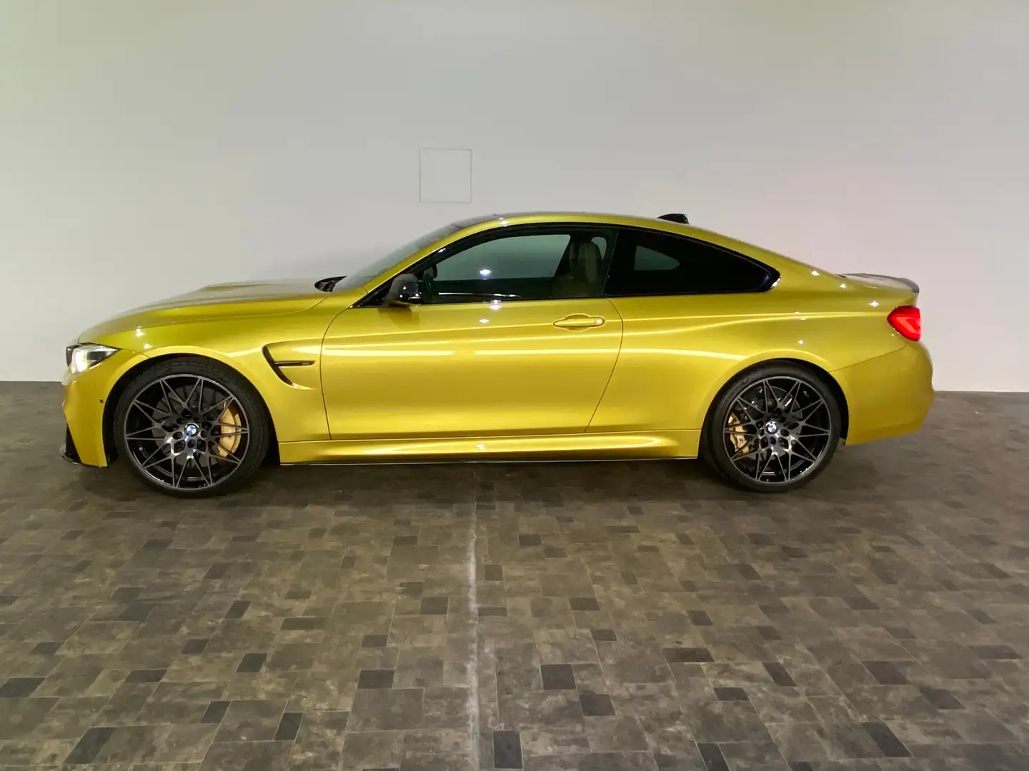 BMW M4 Coupe Competition, Driver Package, LED, HUD, H&K Beige - 2