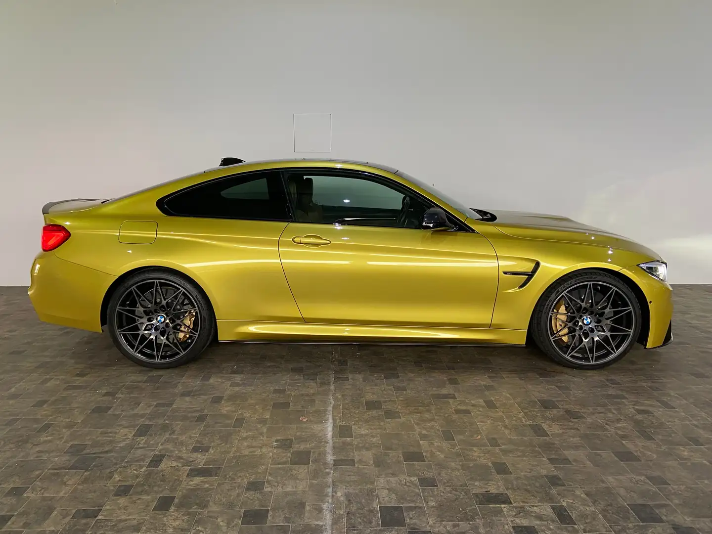 BMW M4 Coupe Competition, Driver Package, LED, HUD, H&K Beige - 1