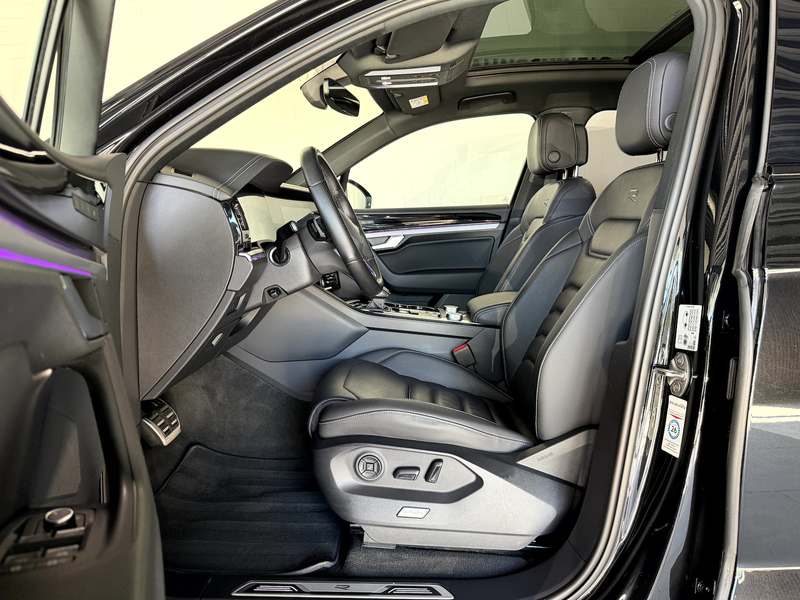 Volkswagen Touareg R 3.0TSI*BlackStyle*Pano*AHK*HUD*Massage* — photo 10
