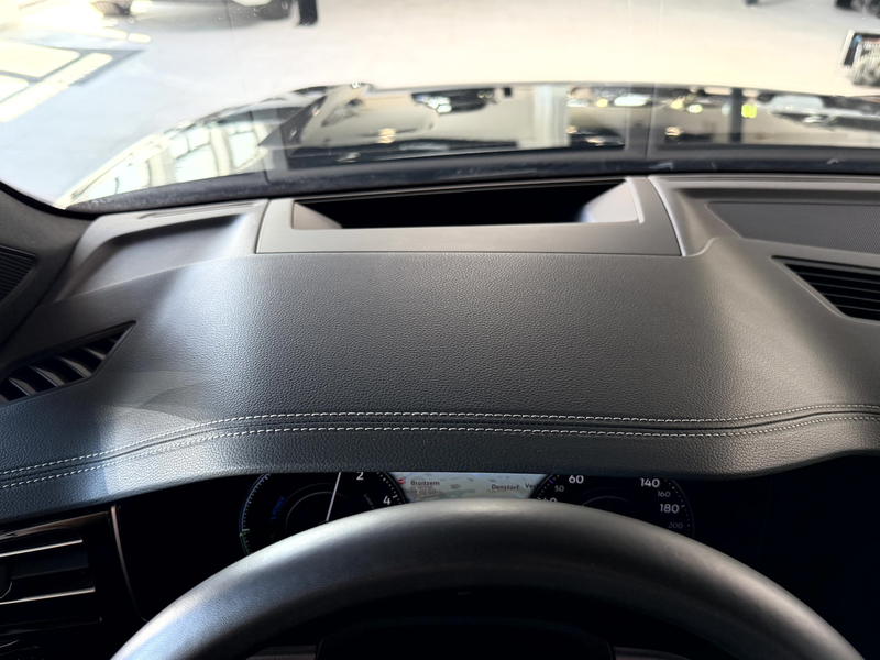 Volkswagen Touareg R 3.0TSI*BlackStyle*Pano*AHK*HUD*Massage* — photo 15