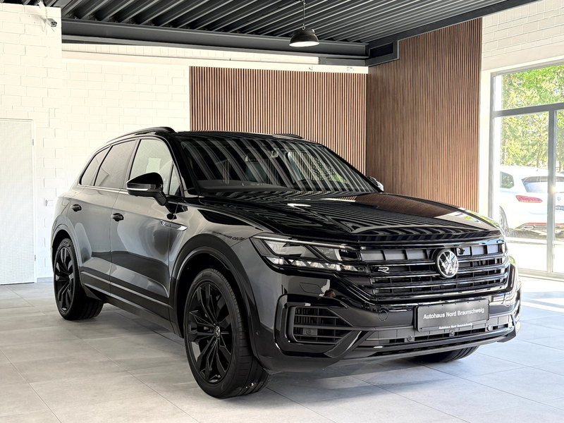 Volkswagen Touareg R 3.0TSI*BlackStyle*Pano*AHK*HUD*Massage* — photo 4