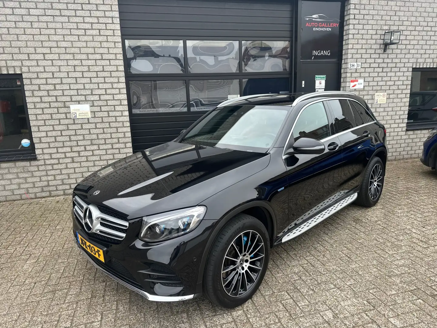Mercedes-Benz GLC 350 350e 4MATIC Prestige *AMG-LINE*NAVI*LEDER*LM-VELGE Zwart - 1