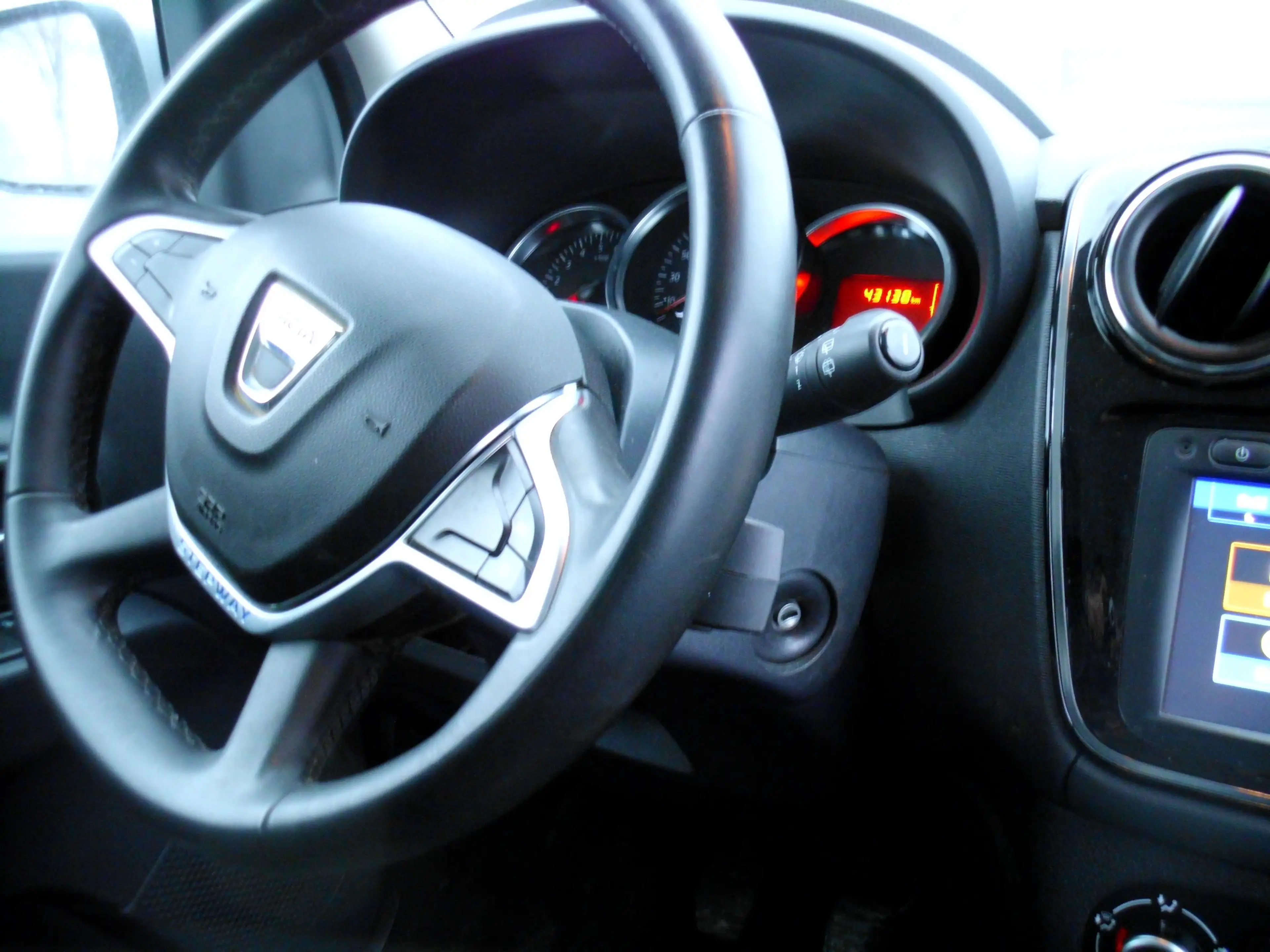 Dacia Lodgy Lodgy TCe 115 Stepway+AHK+NAVI+Rückfahrkamera — photo 8