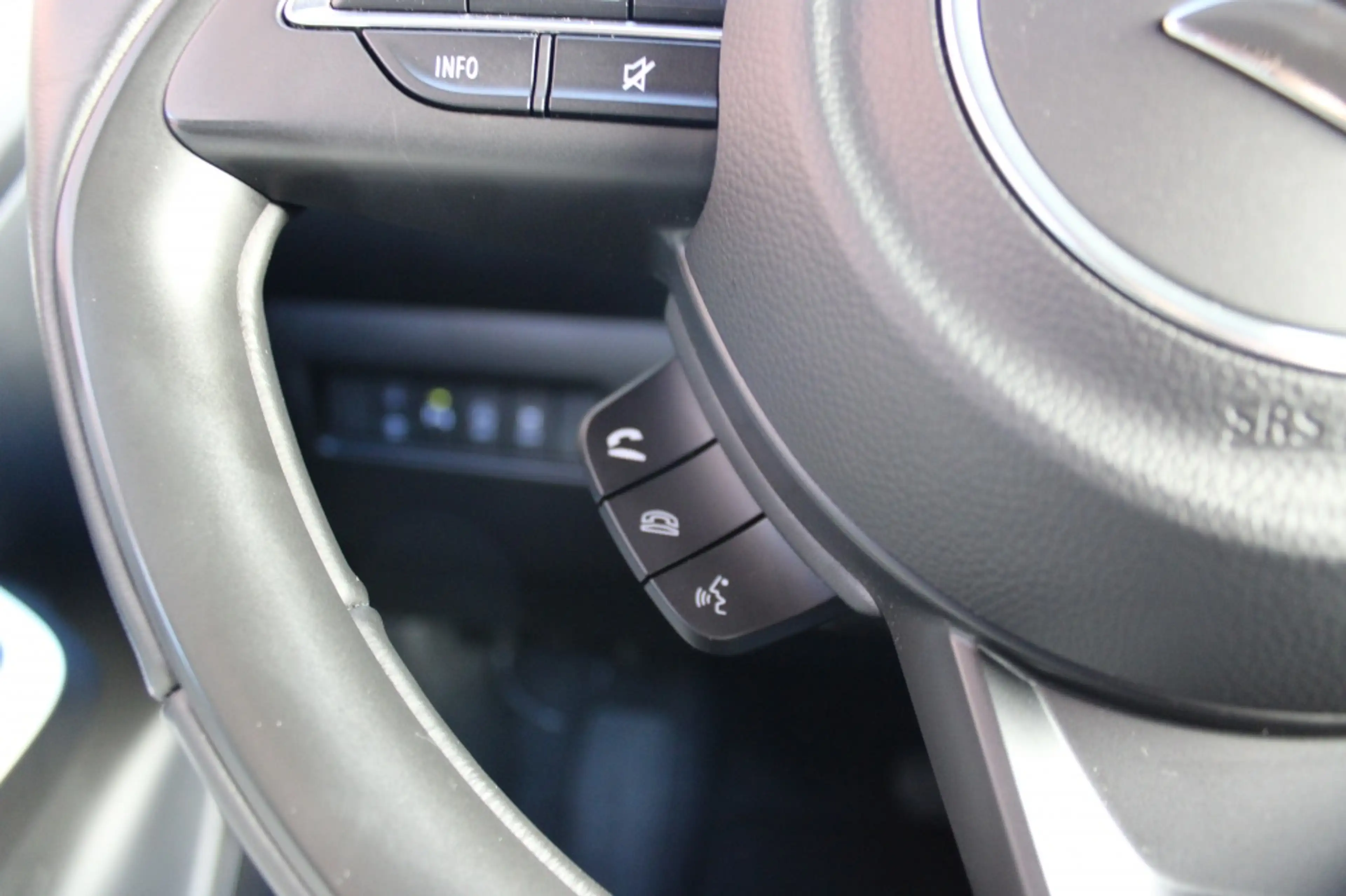 Suzuki Swift 1.2 Select Smart Hybrid Automaat — photo 23