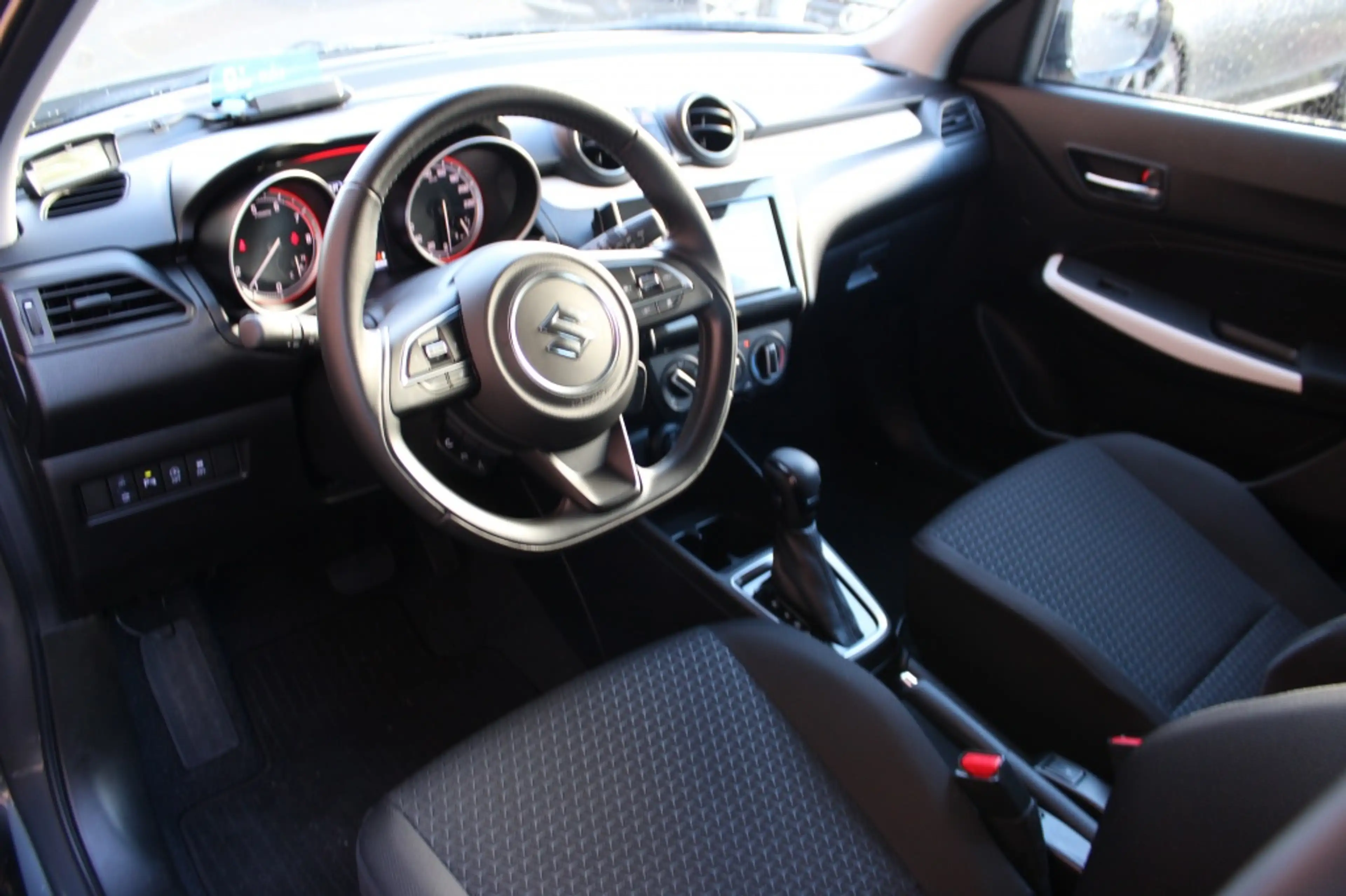 Suzuki Swift 1.2 Select Smart Hybrid Automaat — photo 14
