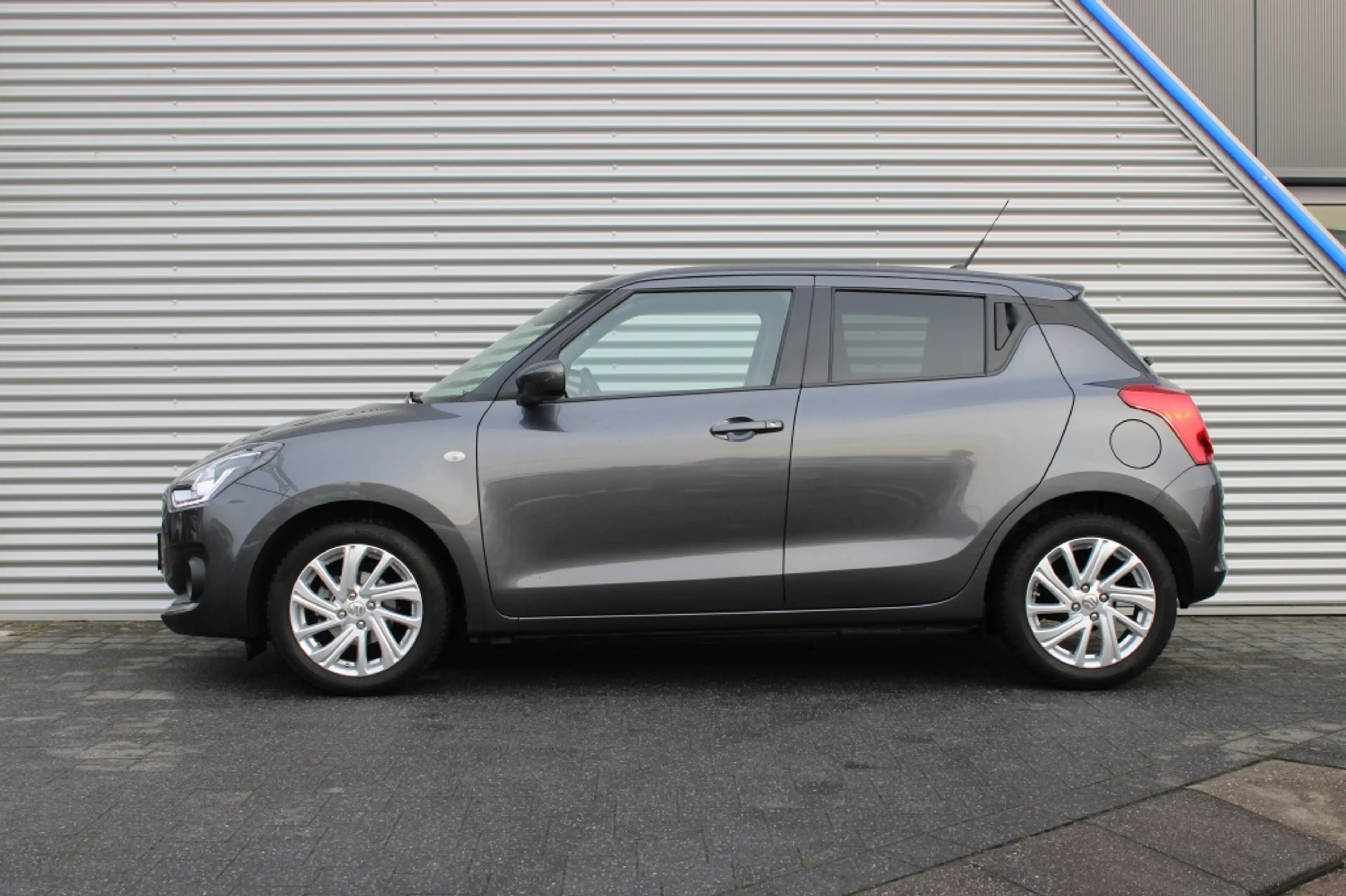 Suzuki Swift 1.2 Select Smart Hybrid Automaat — photo 2
