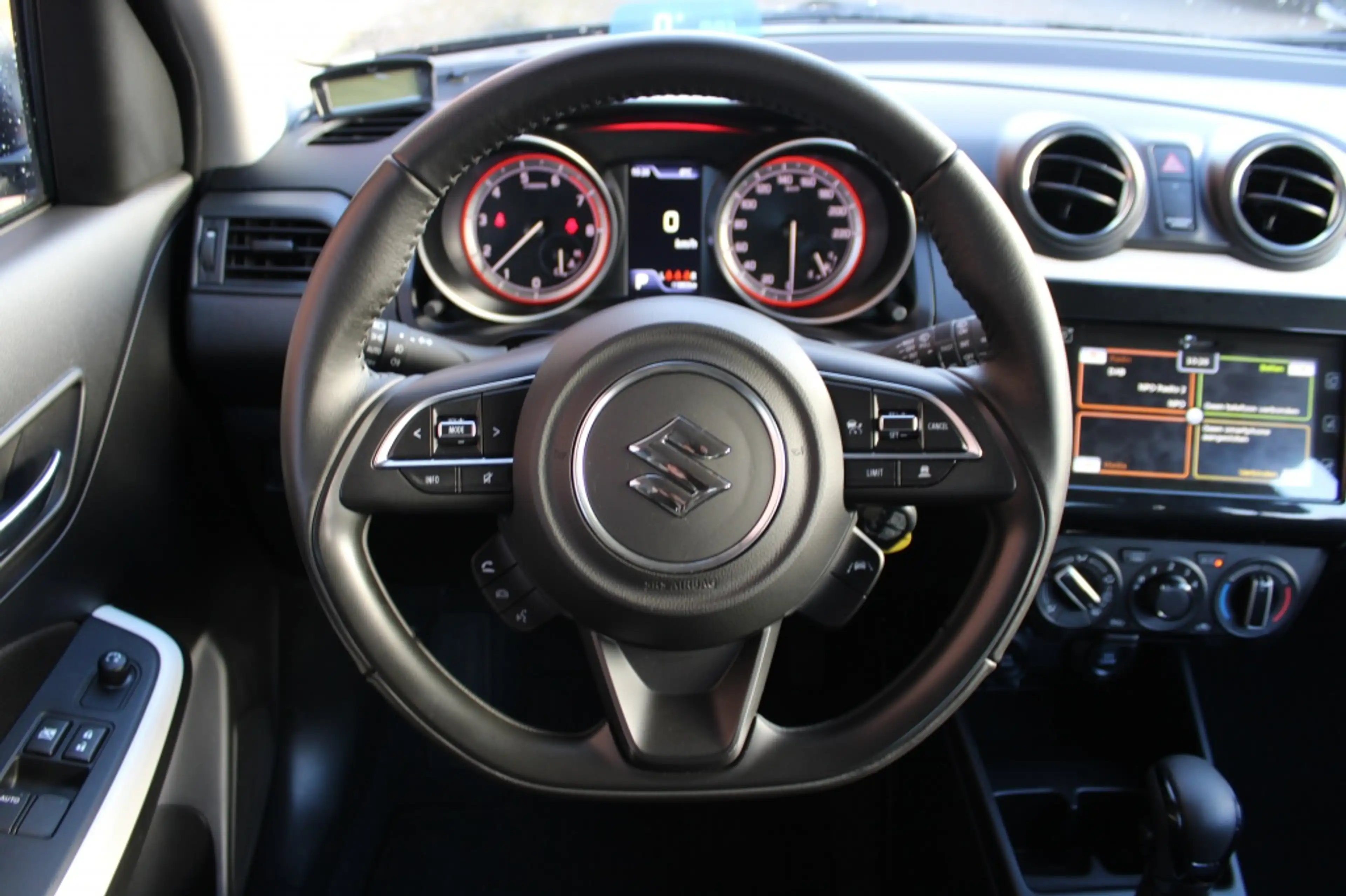 Suzuki Swift 1.2 Select Smart Hybrid Automaat — photo 10