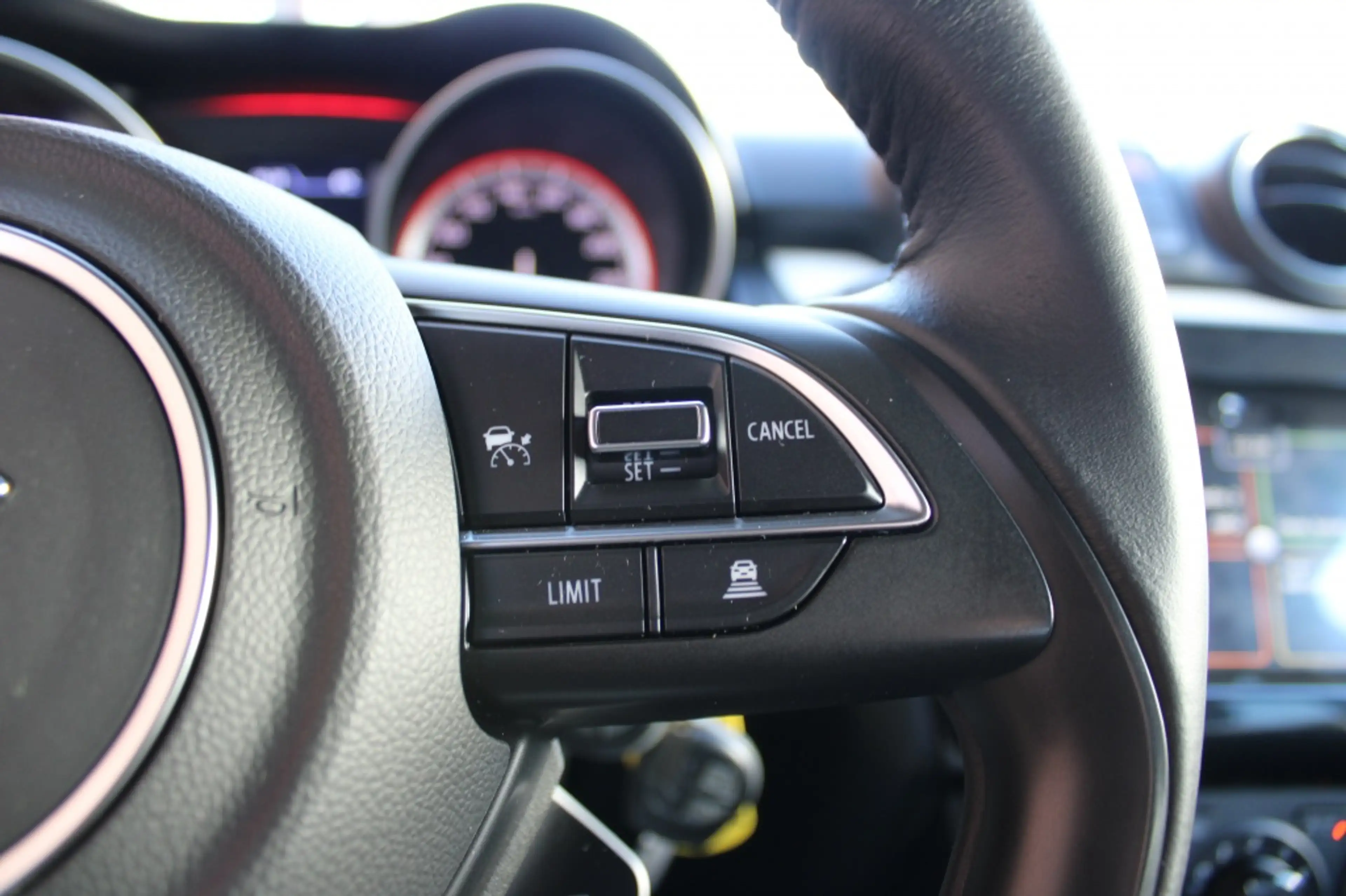 Suzuki Swift 1.2 Select Smart Hybrid Automaat — photo 21