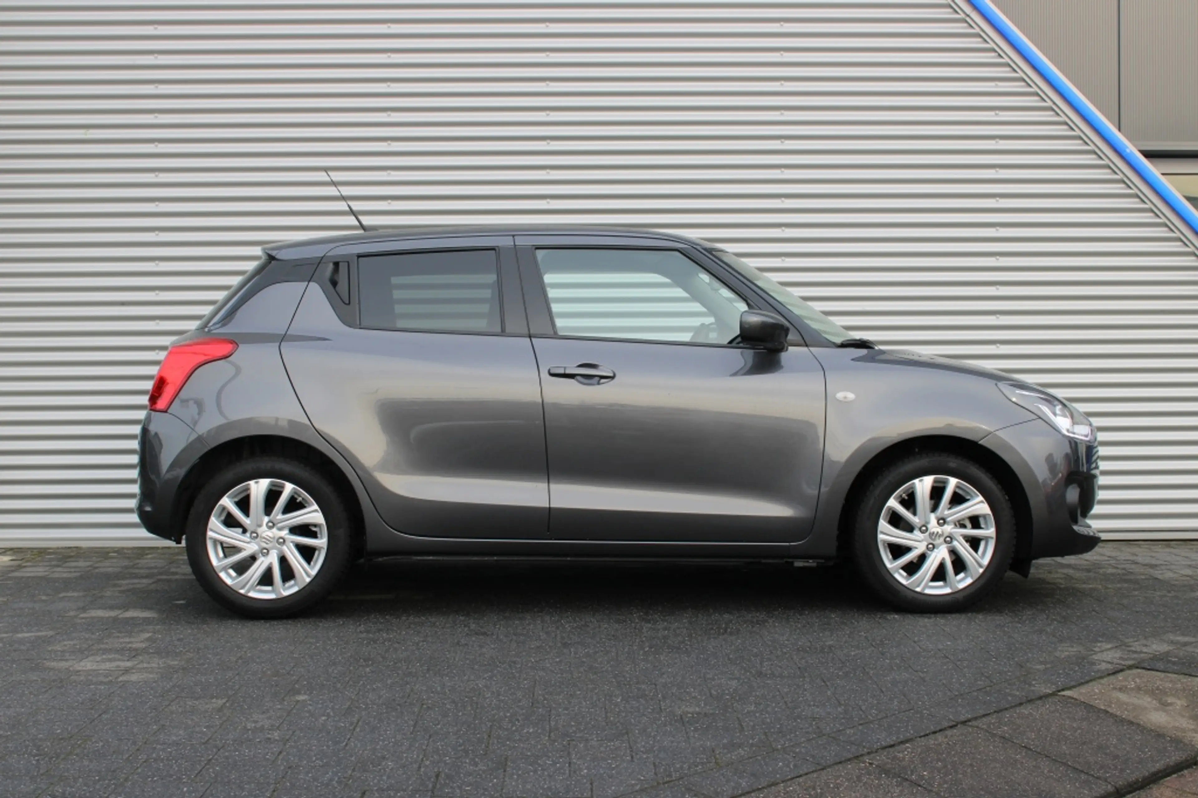Suzuki Swift 1.2 Select Smart Hybrid Automaat — photo 3